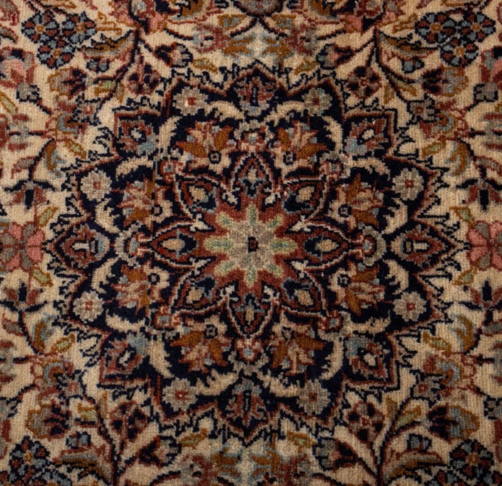 Persian Sarouk Rug, 4' x 2' In Good Condition For Sale In New York, NY