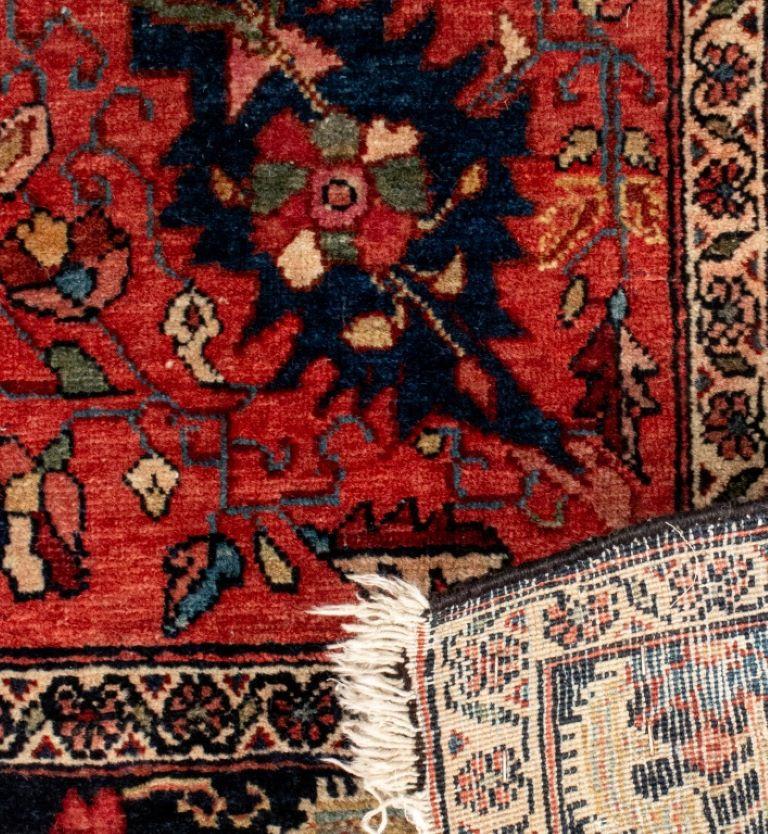 Persian Sarouk Rug 7' x 4.4' In Good Condition For Sale In New York, NY