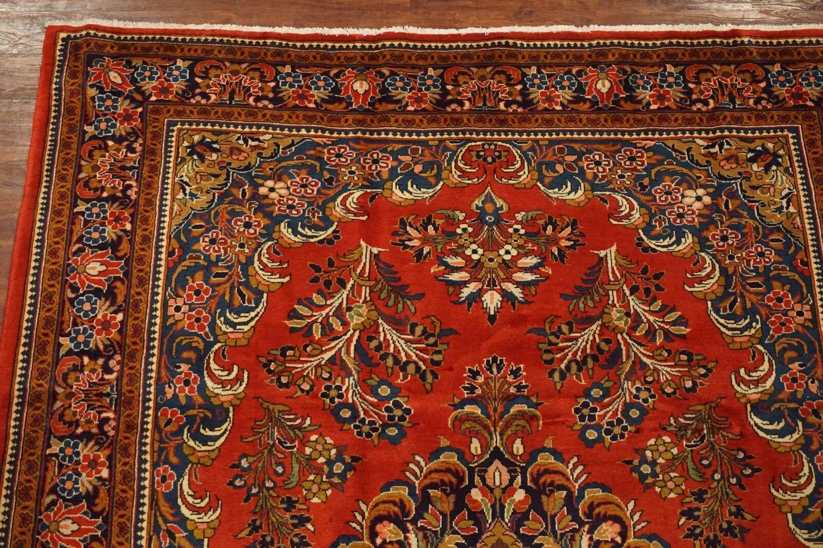 Hand-Knotted Persian Sarouq Rug, circa 1960 For Sale