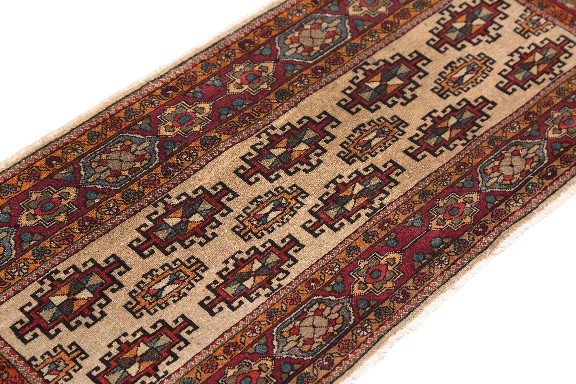 Persischer Semnan-Läufer aus Wolle - Elfenbeinrot, Design - 97056 im Zustand „Hervorragend“ im Angebot in Dallas, TX