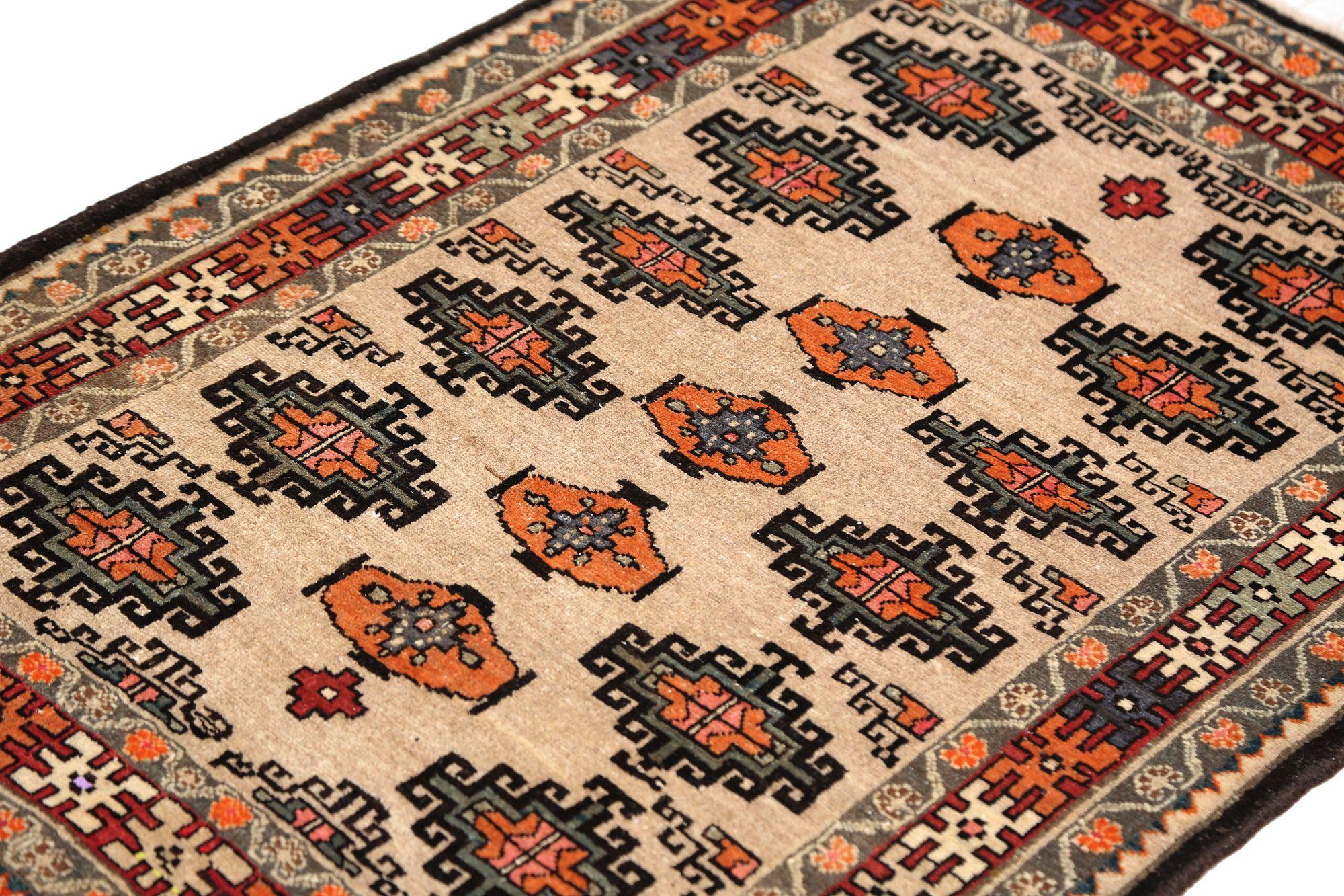 Persischer Semnan-Teppich aus Wolle - Grün, Elfenbein, Orange, Design - 96711 im Zustand „Hervorragend“ im Angebot in Dallas, TX