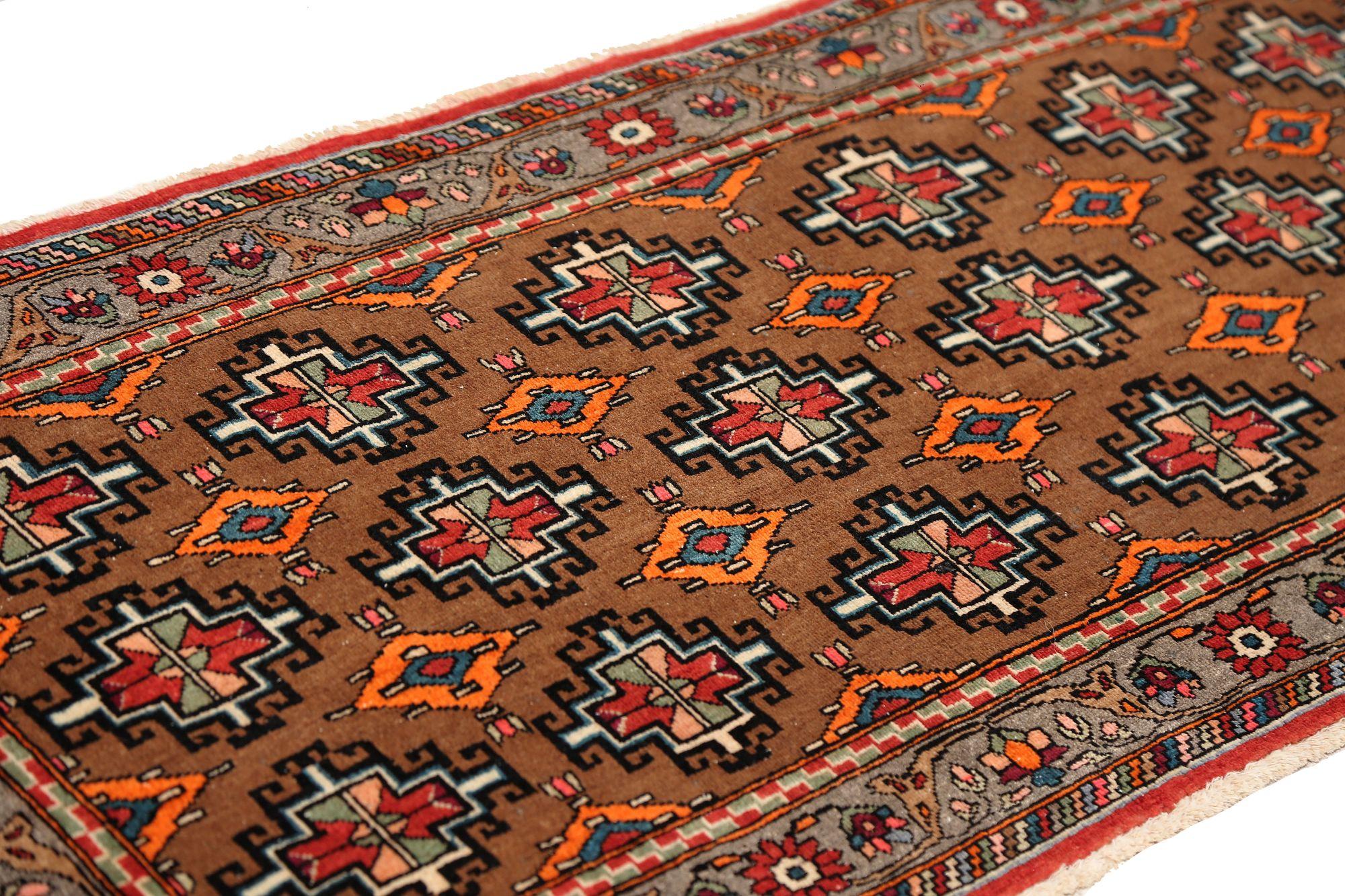 20th Century Persian Semnan Small Rug - Wool Red Design - 96702 For Sale
