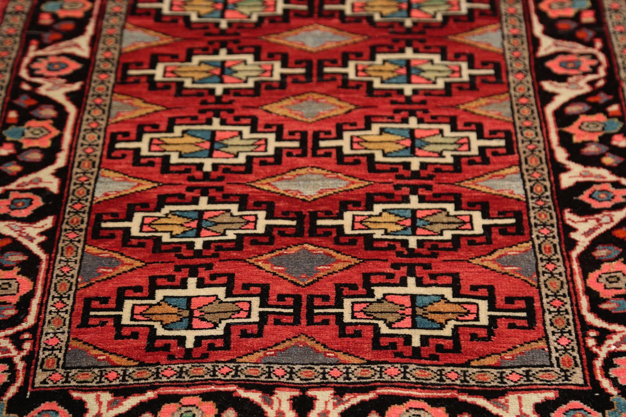Iracheno Tappeto persiano Semnan Small - Disegno rosso lana - 96924 in vendita