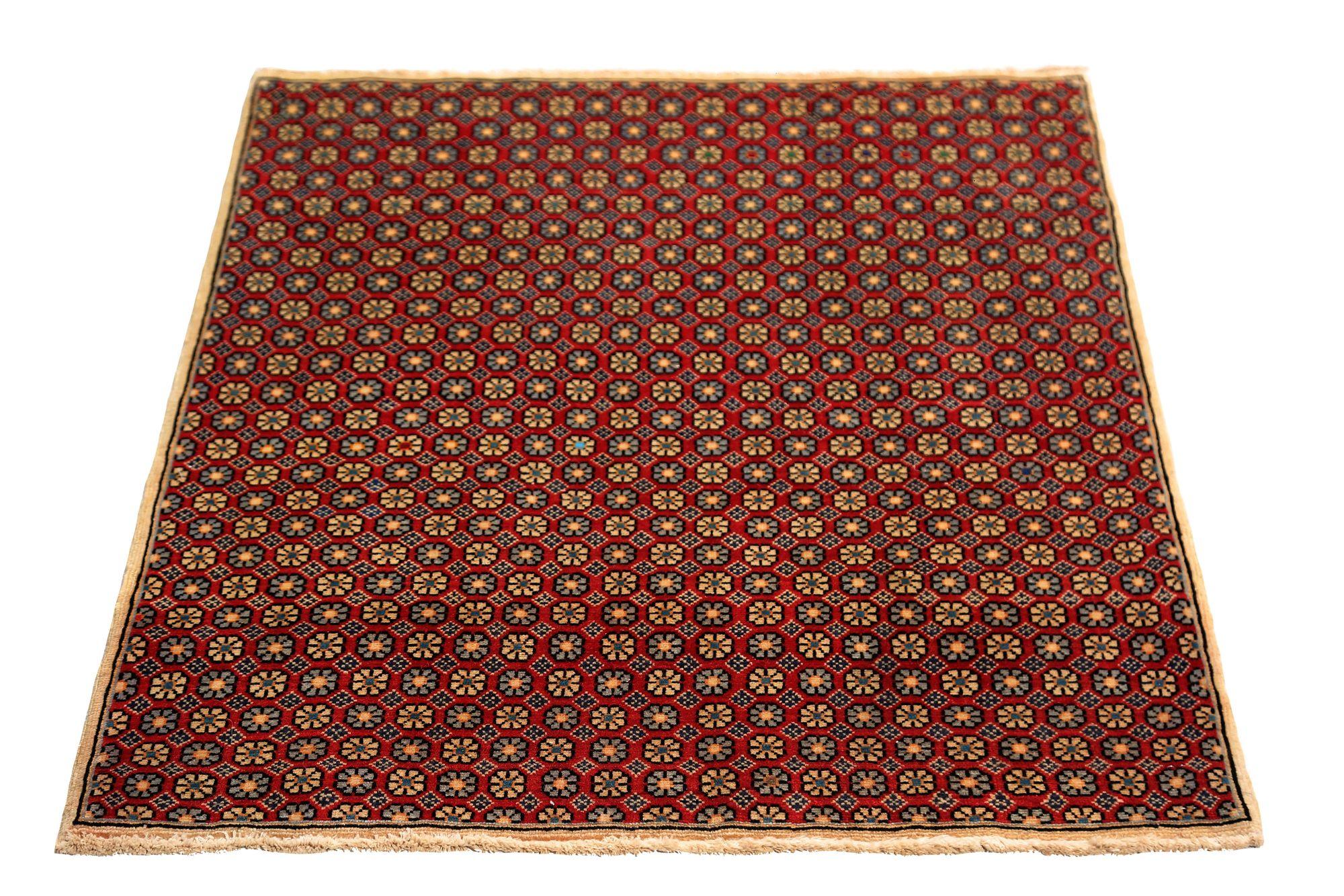Persischer Semnan-Teppich aus Wolle – rotes Design – 97054 (Irakisch) im Angebot
