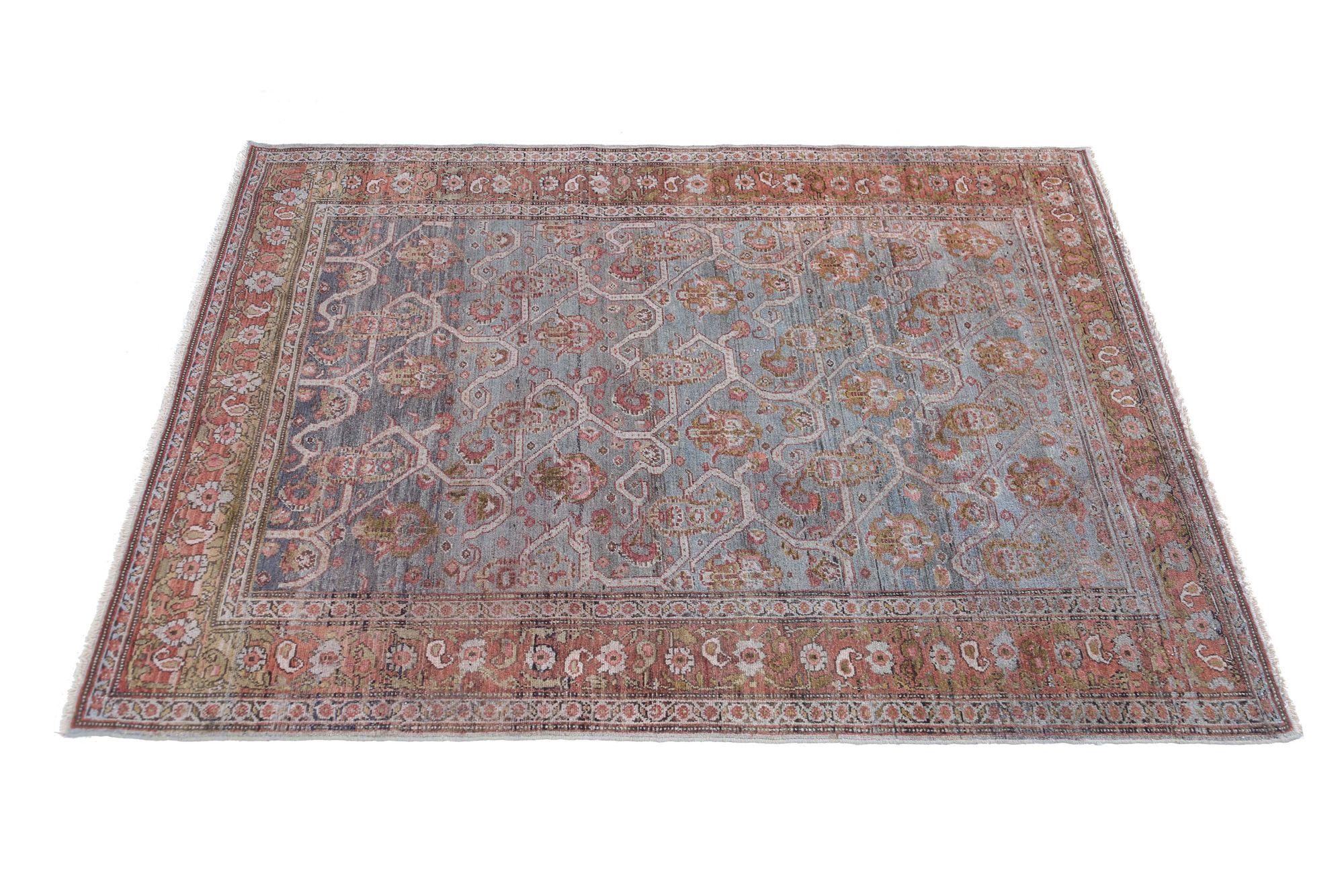 Entdecken Sie die Eleganz des persischen Seneh mit dem kleinen Teppich CIRCA 1880. Dieses exklusive Design mit Wolle und BlueRed ist perfekt, um Ihren Raum zu verschönern.