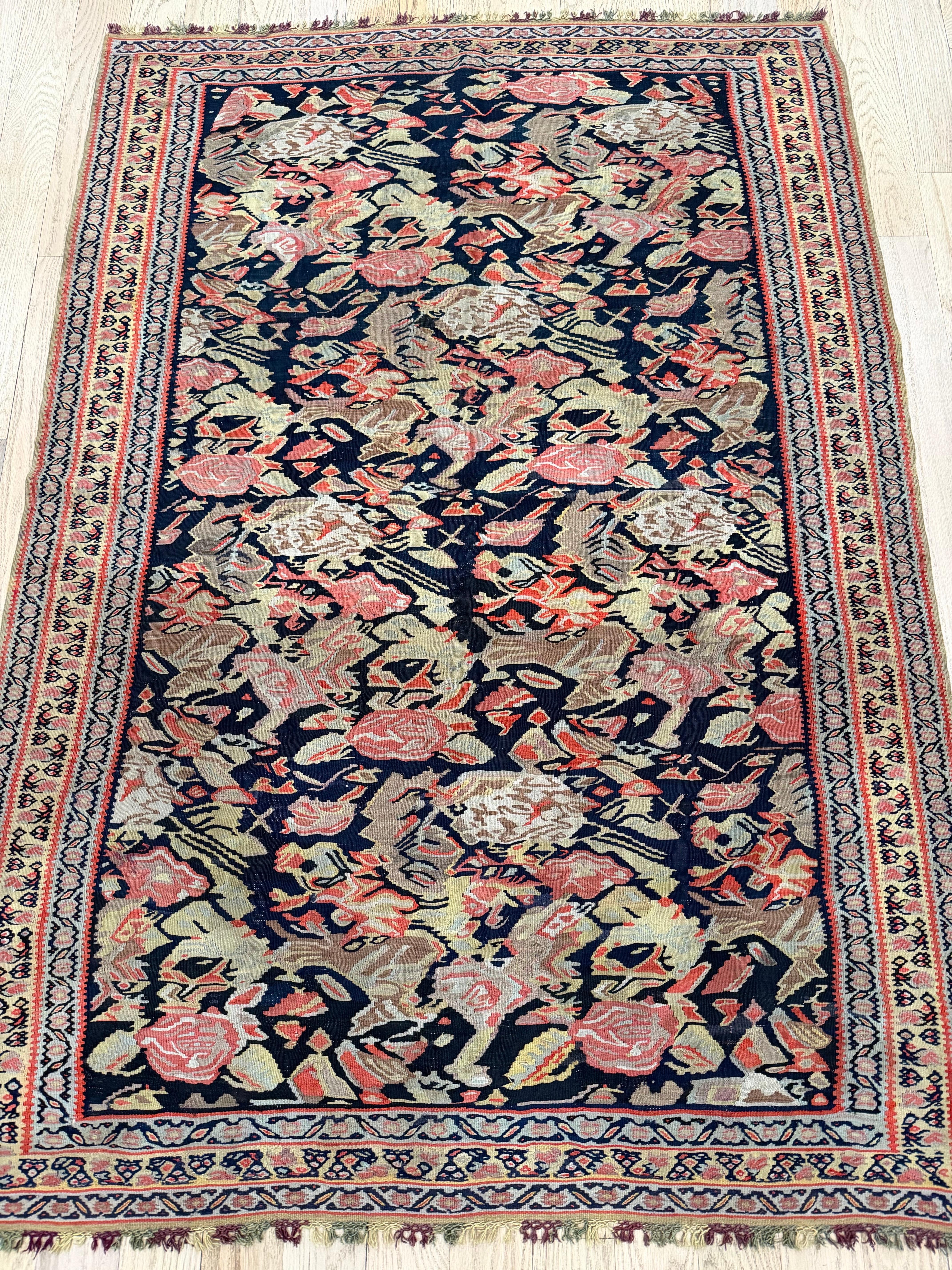 Tapis persan Senneh c.1900, velours de laine fine sur fond de soie Multi-Color Allover en vente 2