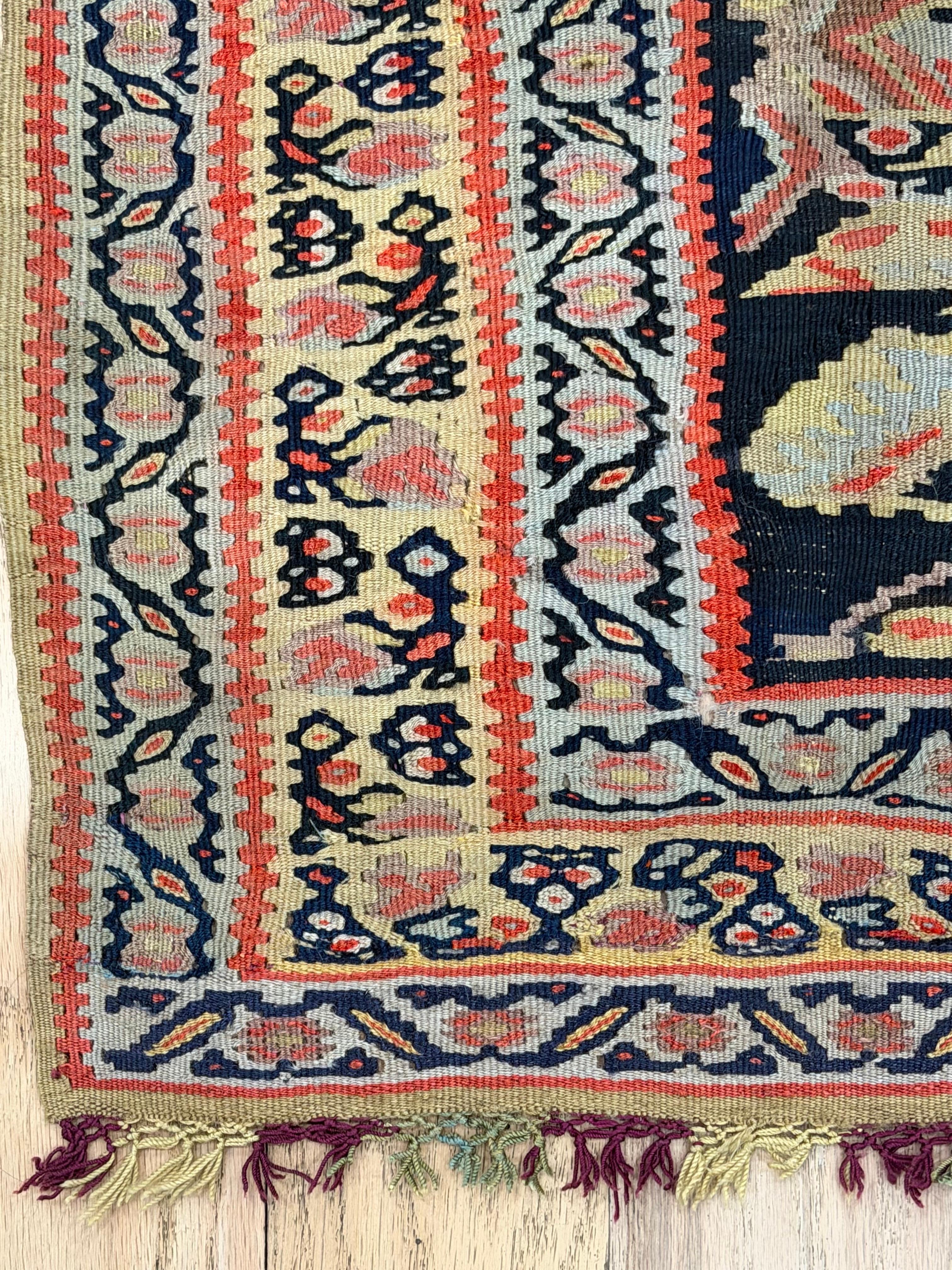 Tapis persan Senneh c.1900, velours de laine fine sur fond de soie Multi-Color Allover en vente 4