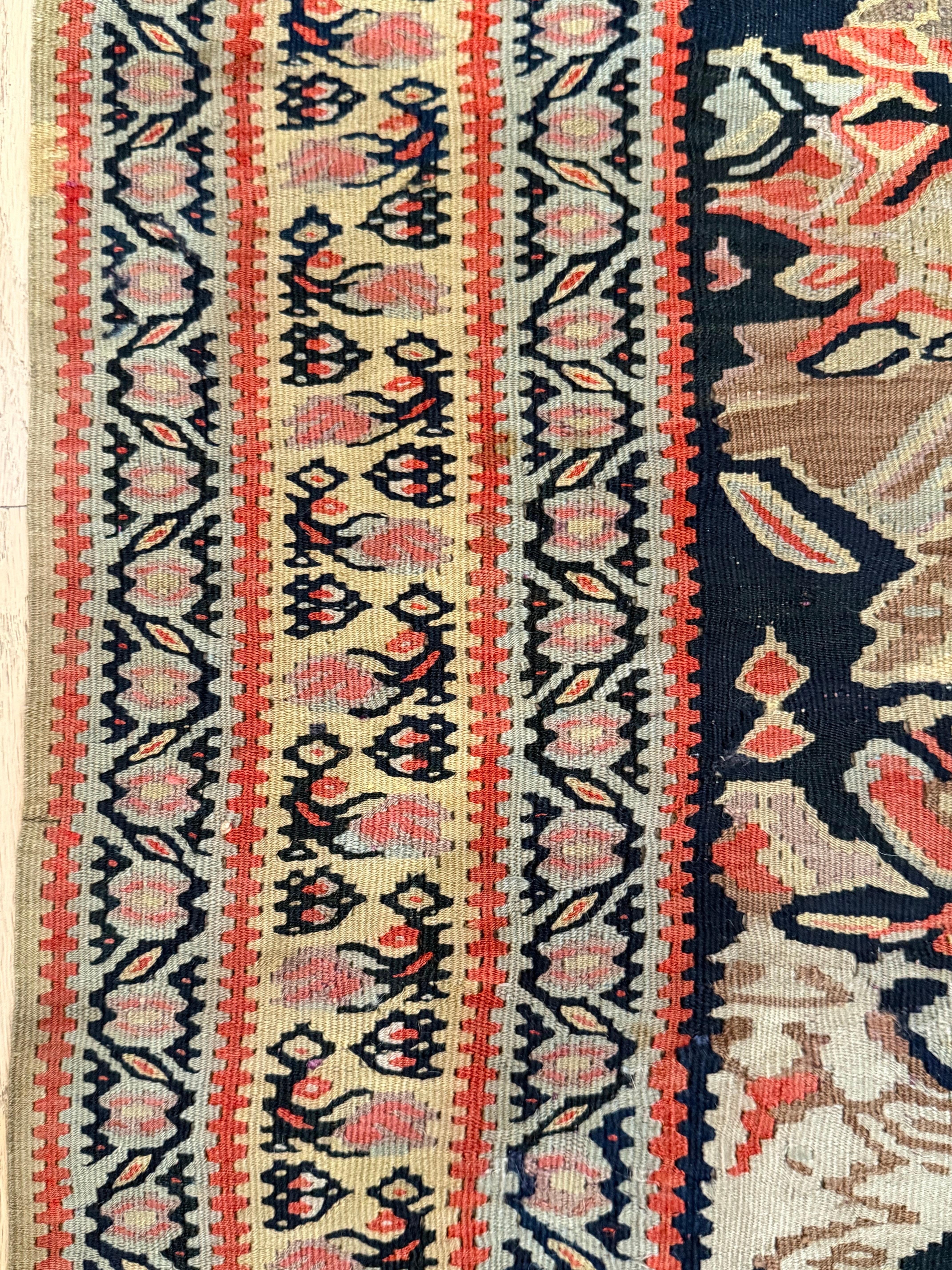 Tapis persan Senneh c.1900, velours de laine fine sur fond de soie Multi-Color Allover en vente 5