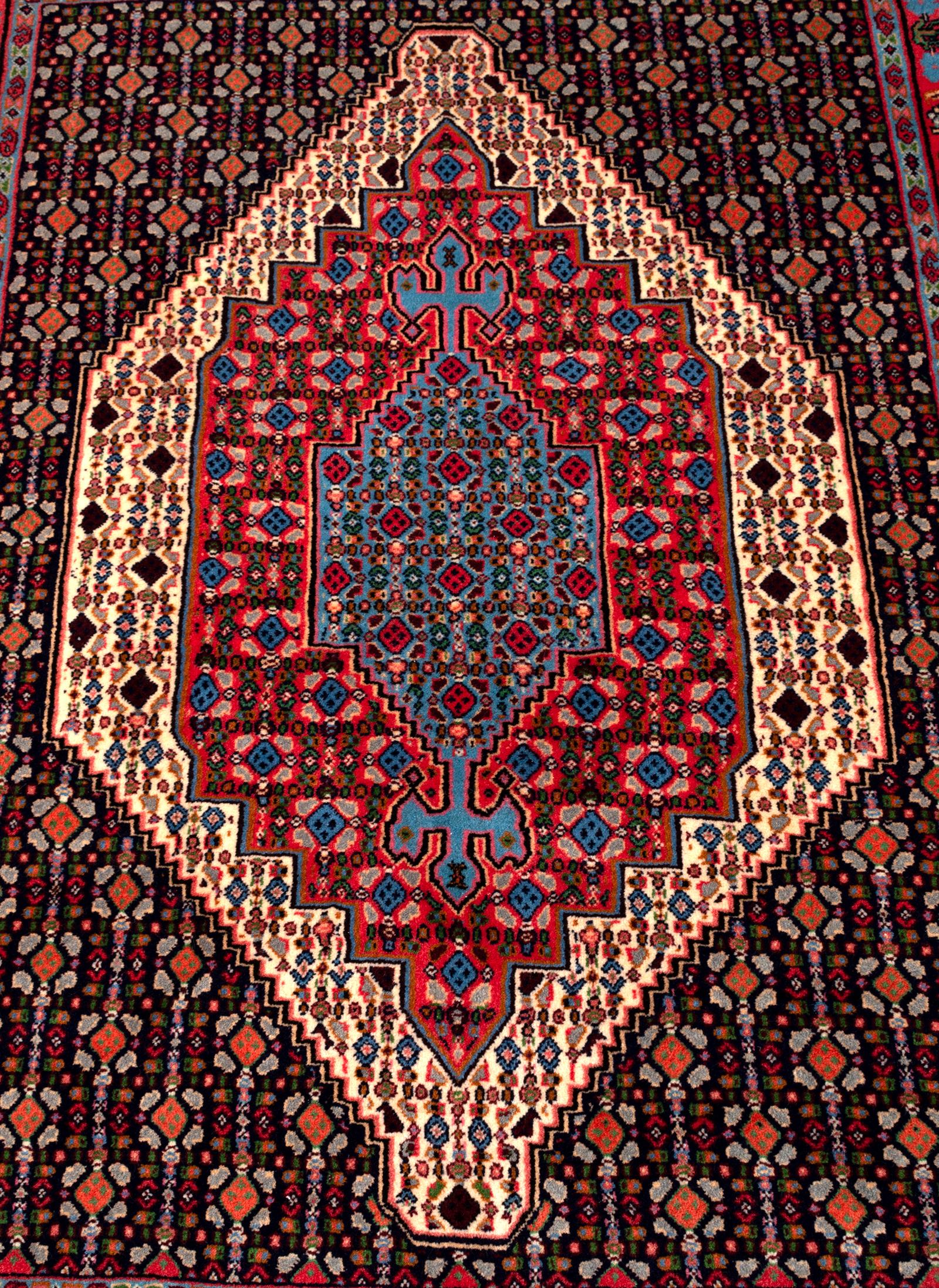 Hand-Knotted Persian Senneh Rug Central Medallion For Sale