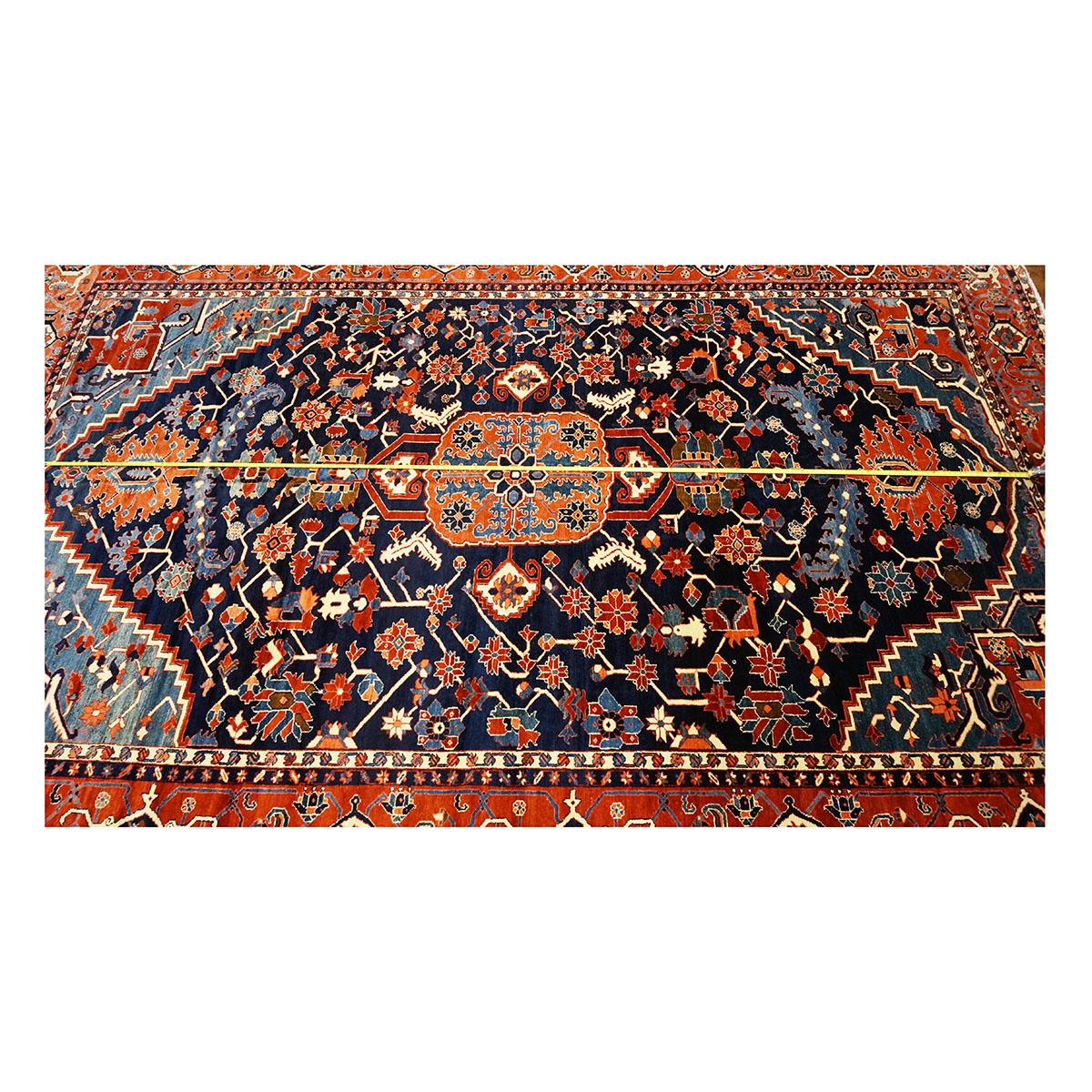 Vintage Persian Serapi 13x19 Navy Blue & Rust Oversized Handmade Area Rug For Sale 3