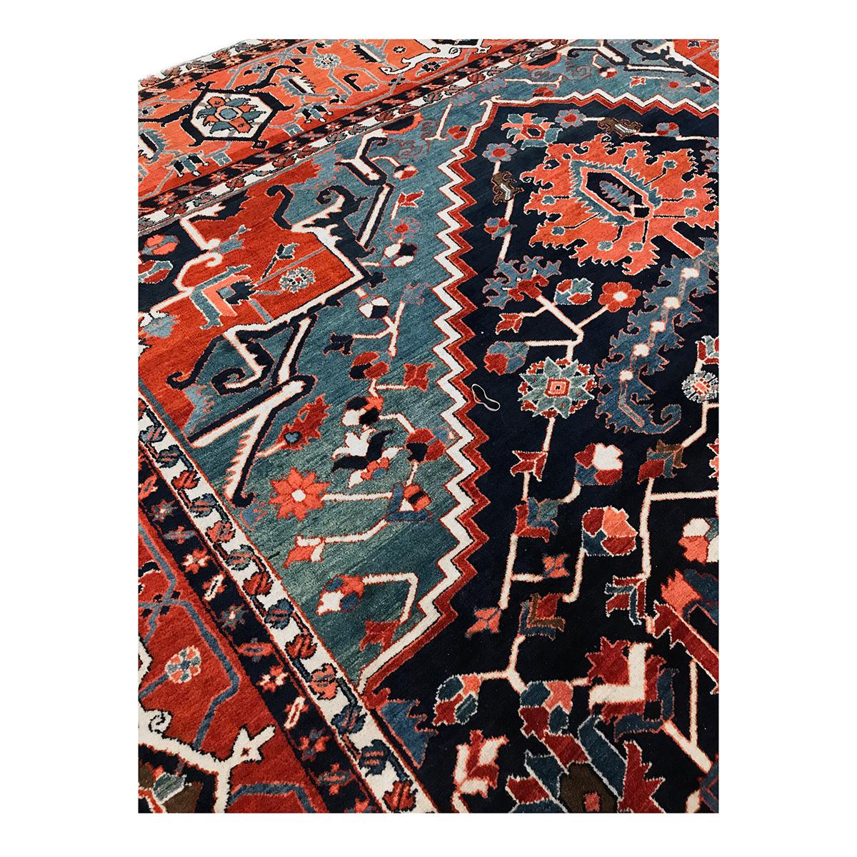 Persischer Serapi 13x19 Oversized-Teppich in Marineblau & Rost, handgefertigt (Mitte des 20. Jahrhunderts) im Angebot