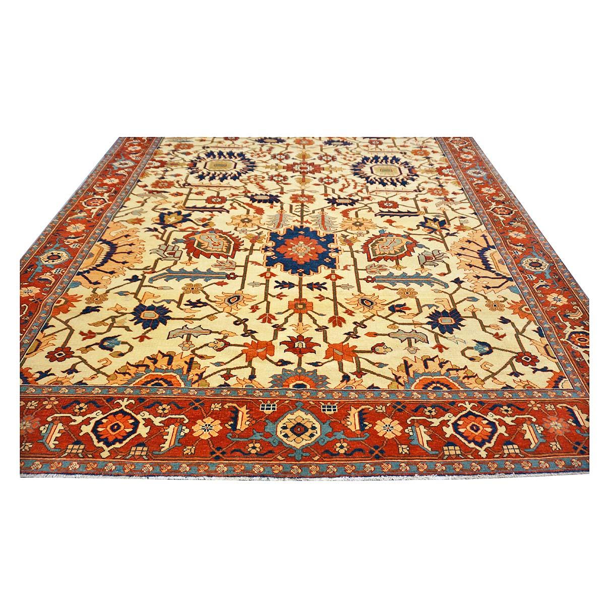 Persischer Serapi 7x11 Elfenbein, Rost, & Blau Antiker, handgefertigter Teppich mit Reprodcution (Heriz Serapi) im Angebot