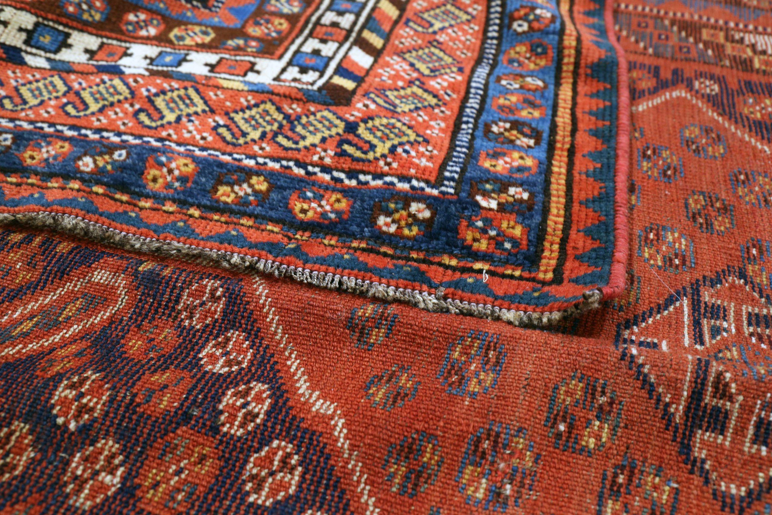 Persian Shiraz Area Rugs - 10882 In Excellent Condition For Sale In Dallas, TX