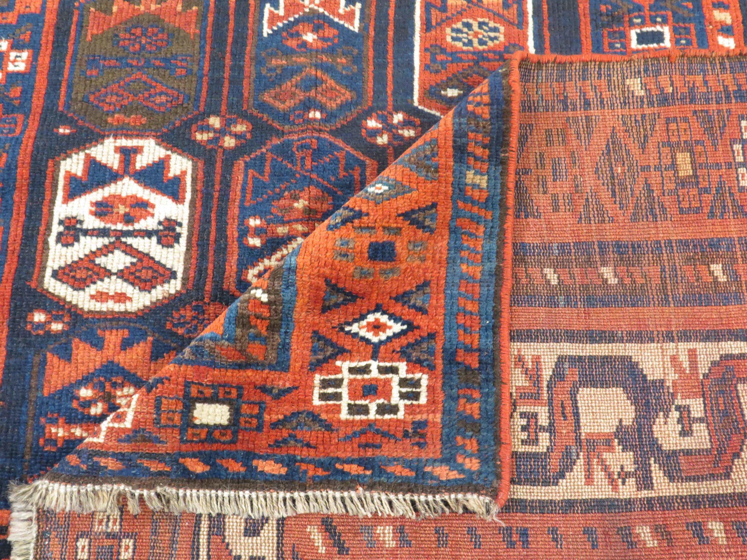 Asian Persian Shiraz Area Rugs - 11044 For Sale