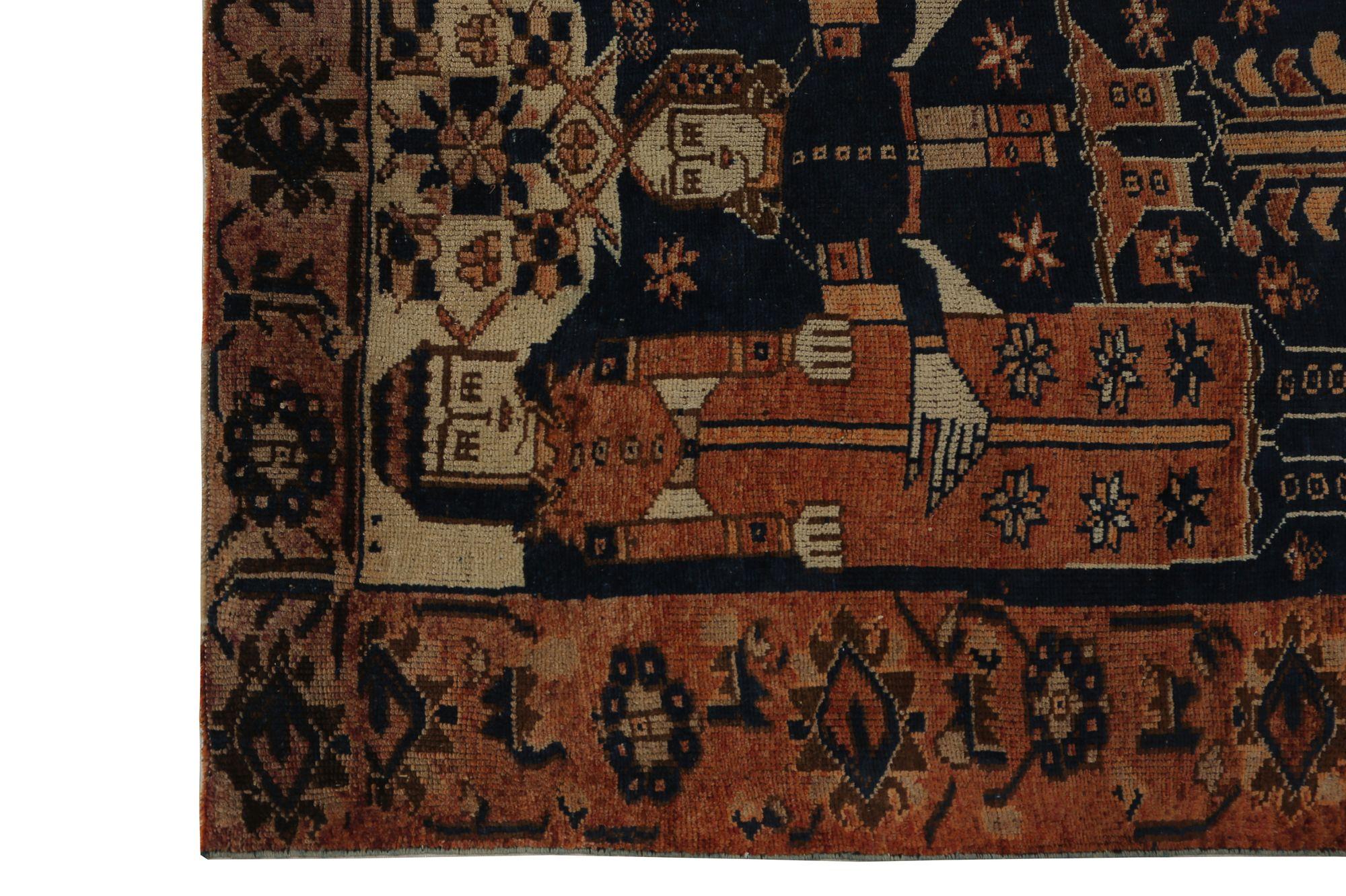Entdecken Sie die Eleganz des persischen Shiraz mit Teppichen von CIRCA 1910. Dieses exklusive Design aus Wolle und Schwarz-Elfenbein-Rot ist perfekt, um Ihren Raum aufzuwerten.