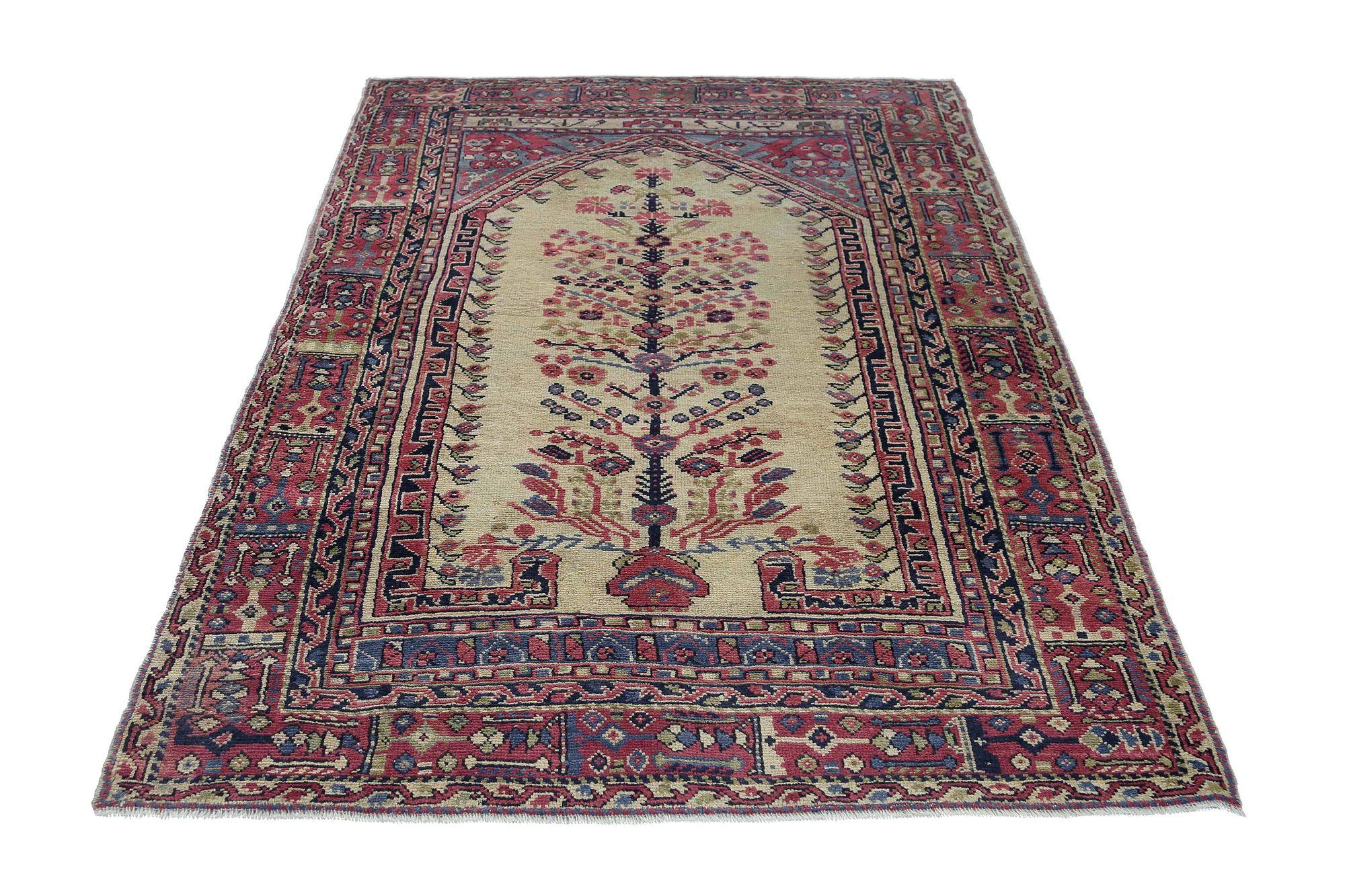 Descubre la elegancia de las alfombras persas Shiraz de Circa 1880. Diseñado con Lana y AzulMarfilRojo, este diseño exclusivo es perfecto para realzar tu espacio.