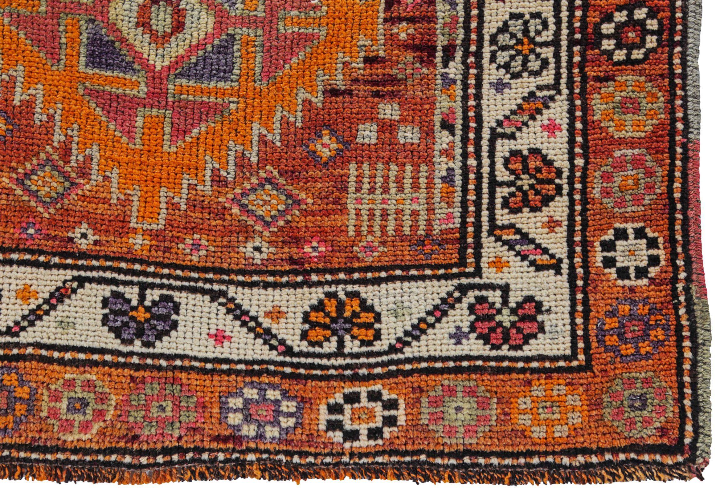 Persischer Shiraz-Läufer Circa 1910 - Wolle Elfenbeinrot Design - 91184 (20. Jahrhundert) im Angebot