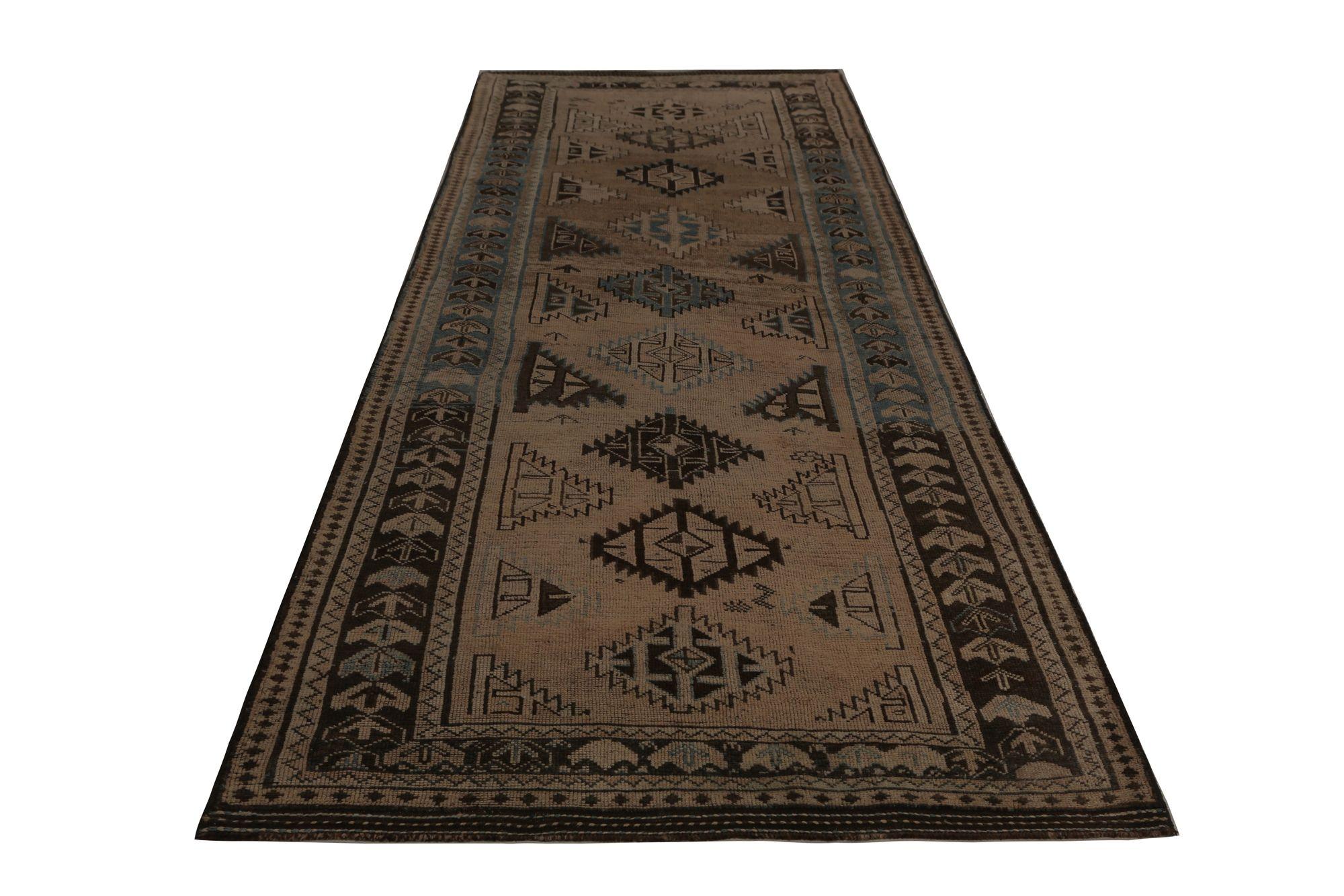 Persischer Shiraz Läufer Teppich - Wolle Brown Terracotta Design - 97139 (20. Jahrhundert) im Angebot