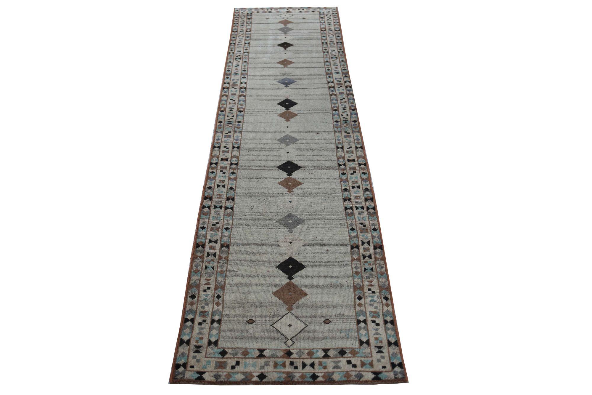 Tappeto Runner Persiano Shiraz - Design Lana Avorio - 97100 In condizioni ottime in vendita a Dallas, TX