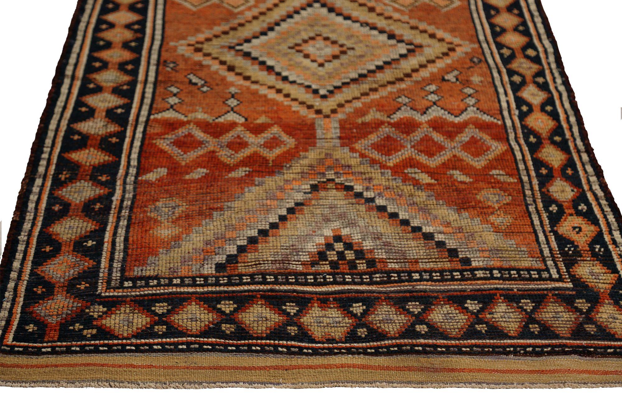 XX secolo Tappeto Persiano Shiraz Runner - Lana Avorio Arancione Rosso Design - 96855 in vendita