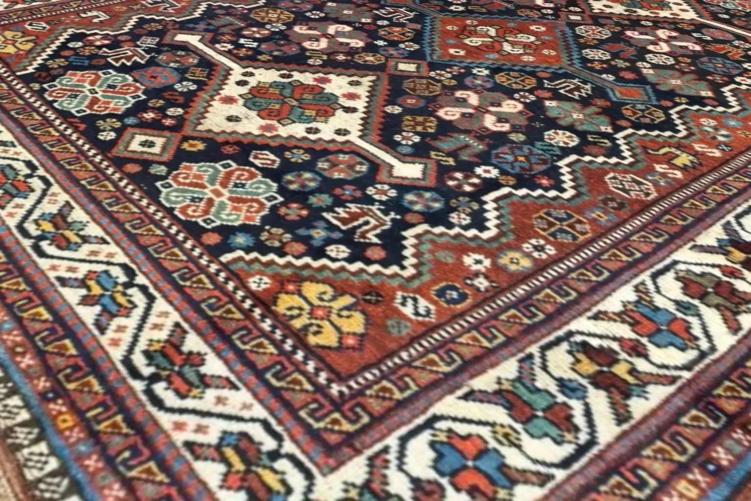 Persian Small Rug Circa 1940- Shiraz Design - Wool Ivory Navy Blue Red For Sale 2