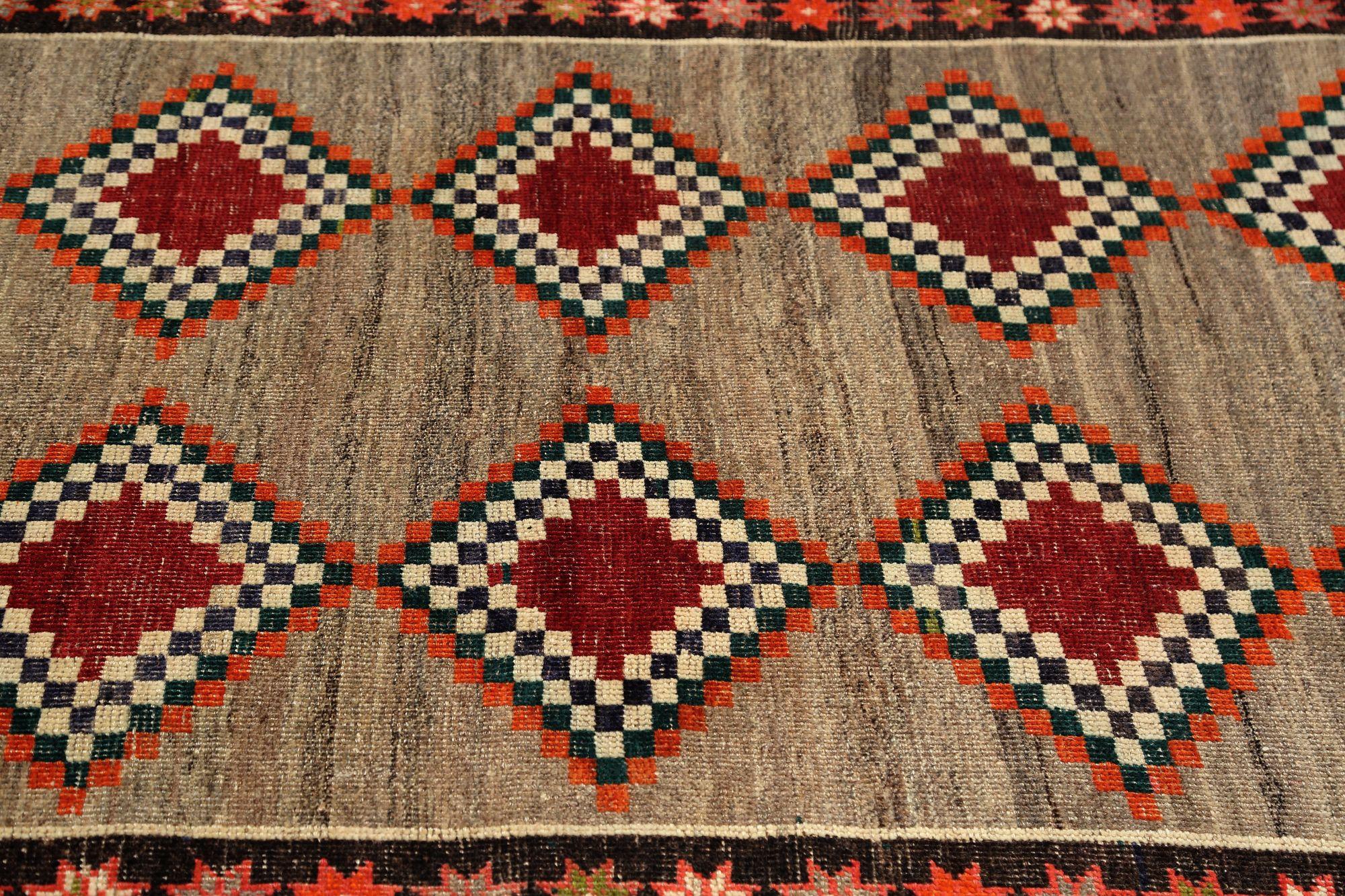 Persischer Shiraz Kleiner Teppich - Wolle Elfenbein Orange Taupe Design - 97477 im Zustand „Hervorragend“ im Angebot in Dallas, TX