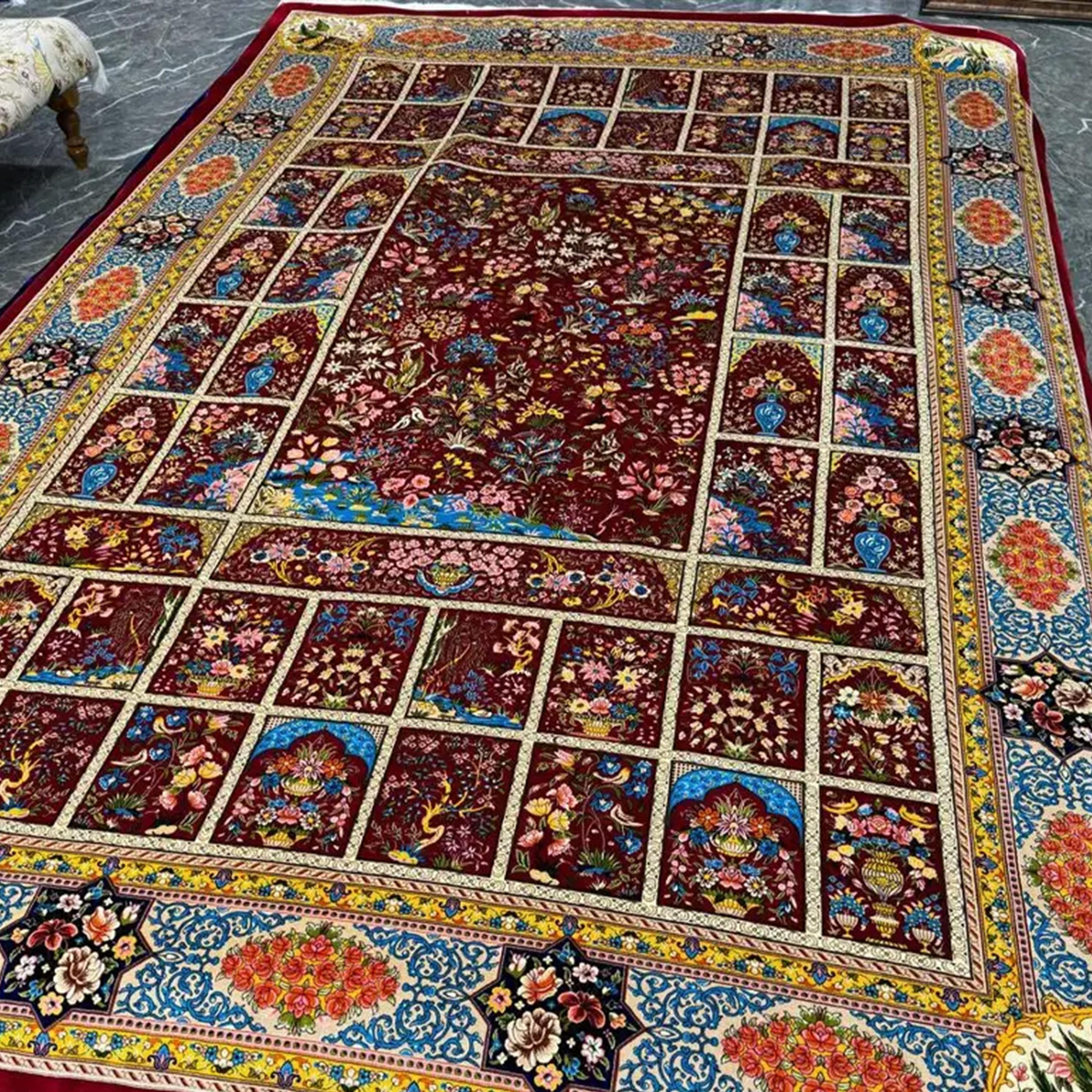 XXIe siècle et contemporain Modern Persian Silk Carpet in 17th Century Bagh-e Shah Garden Design, Kashan en vente