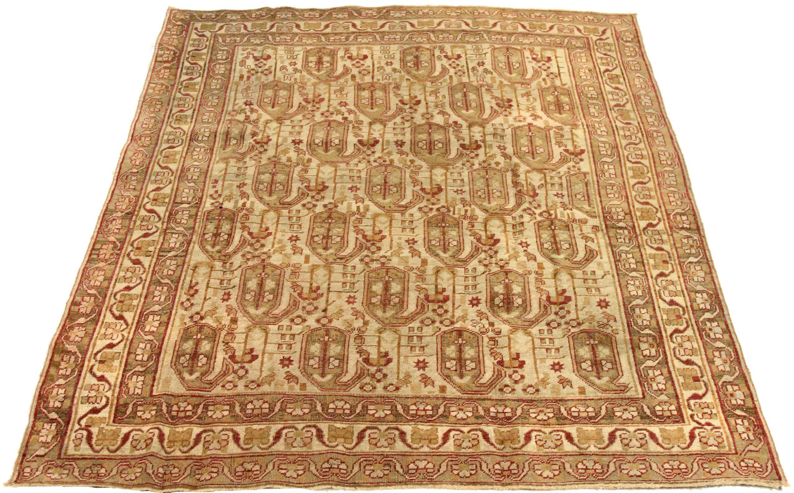 Entdecken Sie die Eleganz des persischen Sirjan mit dem kleinen Teppich von CIRCA 1880. Dieses exklusive Design aus Wolle und Braun-Elfenbein-Rot ist perfekt, um Ihren Raum zu verschönern.