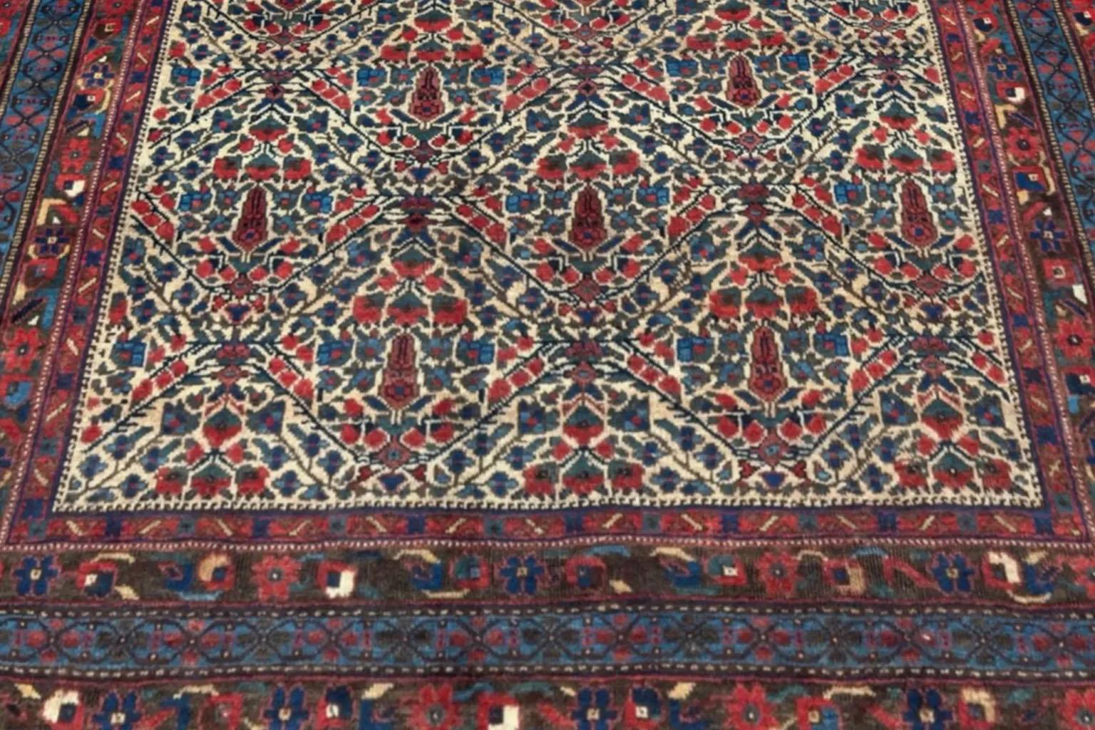 Persian Sirjan Small Rug - Wool Blue Green Ivory Red In Excellent Condition For Sale In Dallas, TX