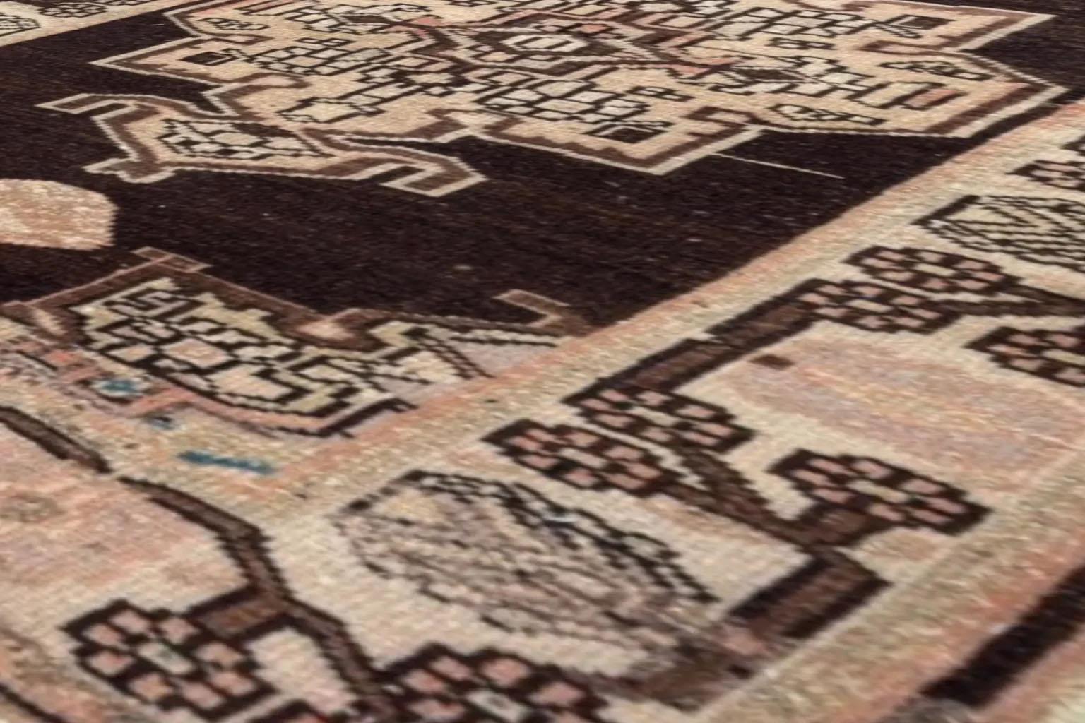 Persian Small Rug Circa 1910 -Zanjan Design - Wool Brown Ivory For Sale 4