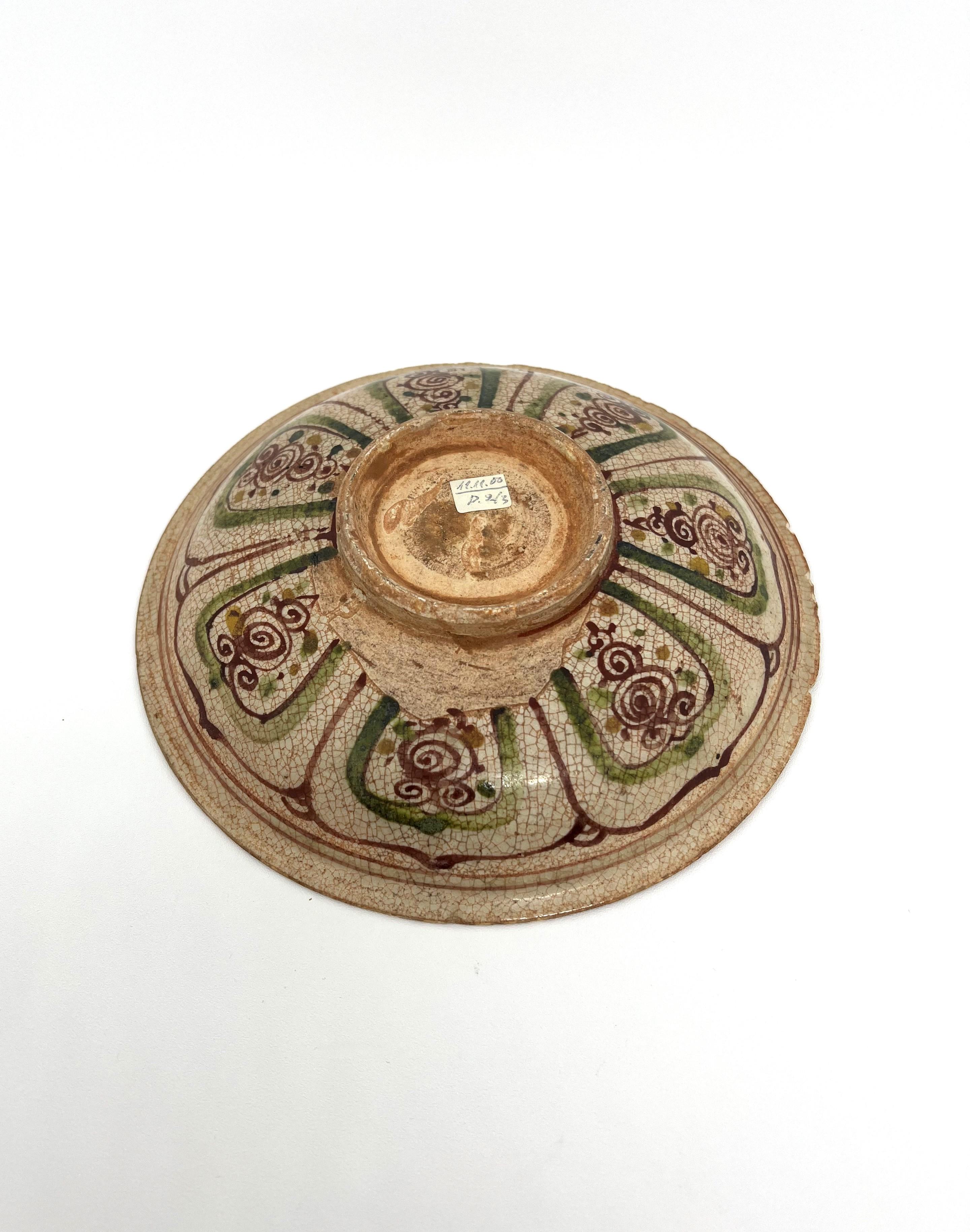 Stoneware decorated with Persian-style colors and patterns, and it is highly likely that this Annamese pottery intended for export was produced to meet Middle Eastern demand.

Dates : 15th century Le Dynasty
Region : North Annam
Type : Stoneware