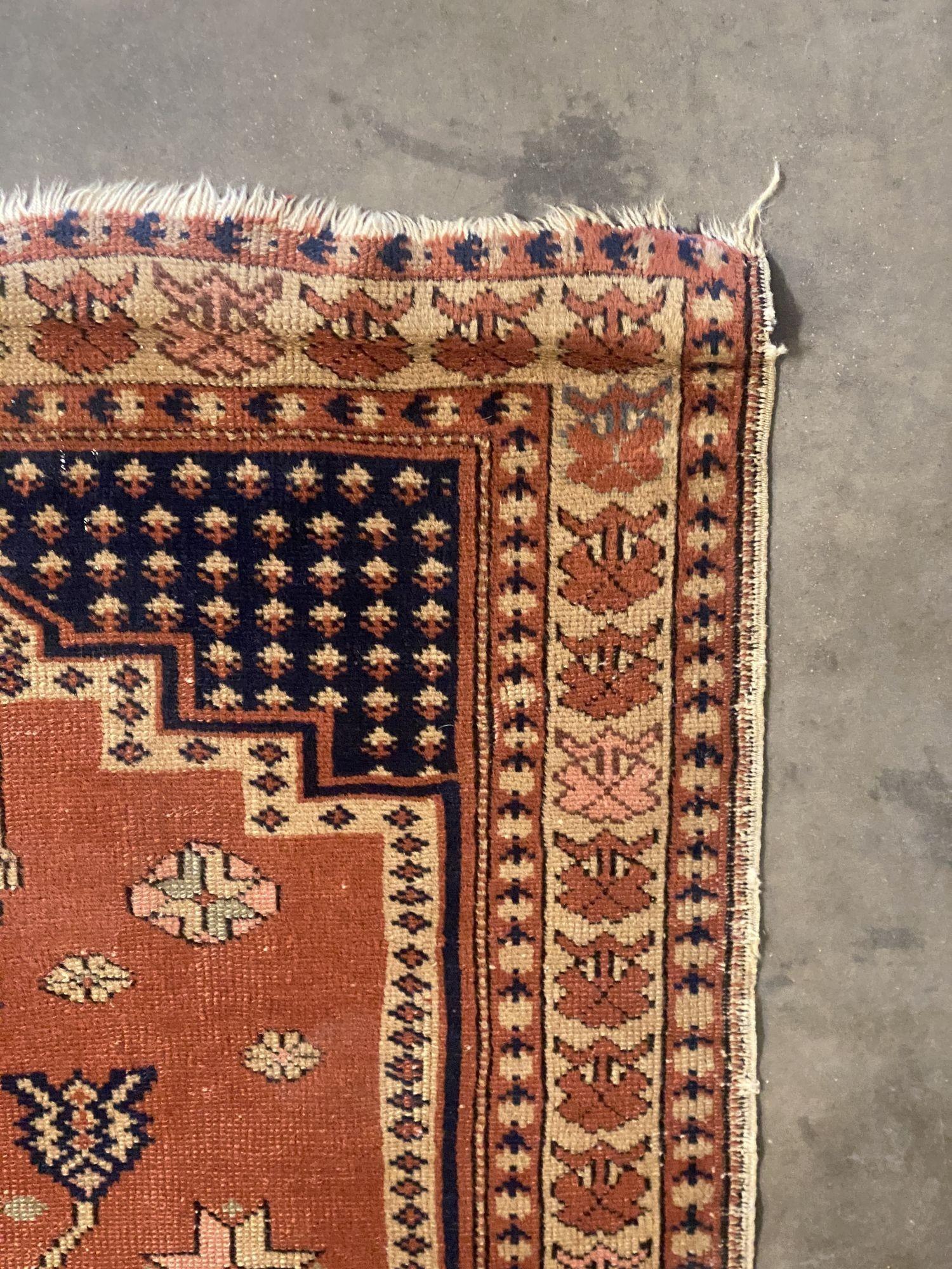 Persian Style Runner Silk 1930s Rug Runner In Excellent Condition For Sale In Van Nuys, CA