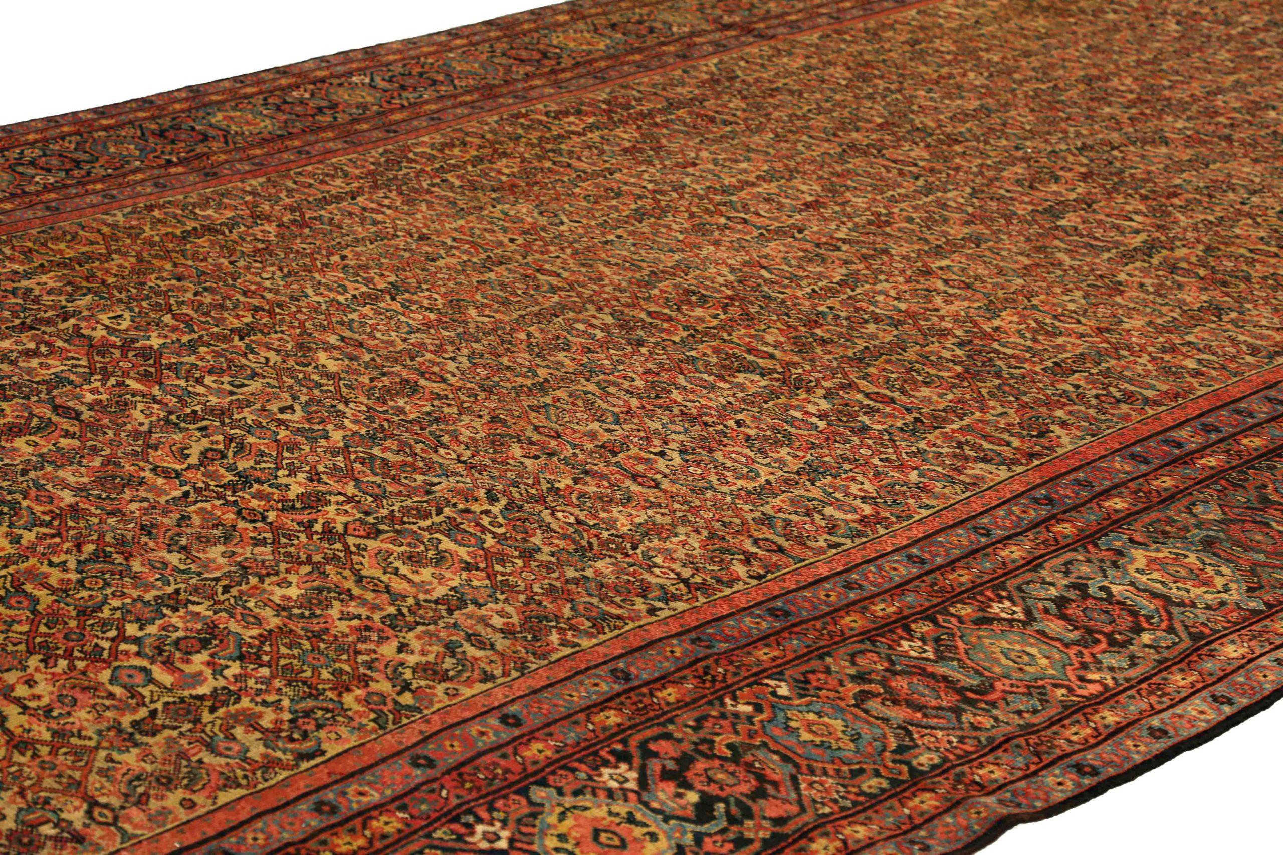 Persian Sultanabad Area Rugs - 11032 In Excellent Condition For Sale In Dallas, TX