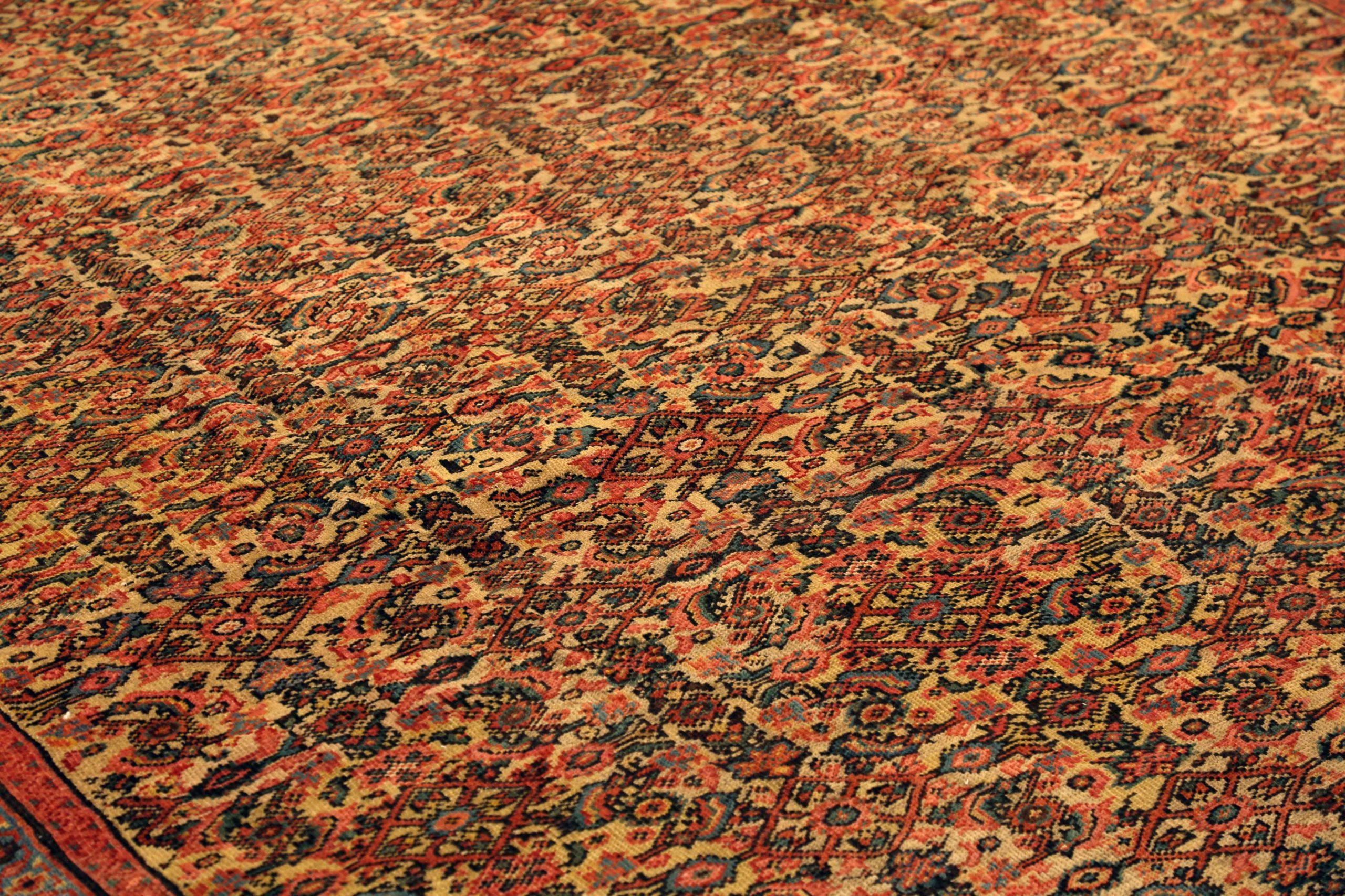 20th Century Persian Sultanabad Area Rugs - 11032 For Sale
