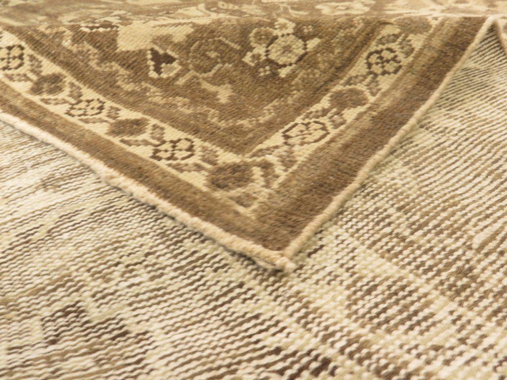 Persian Sultanabad Area Rugs - 53576 In Excellent Condition For Sale In Dallas, TX