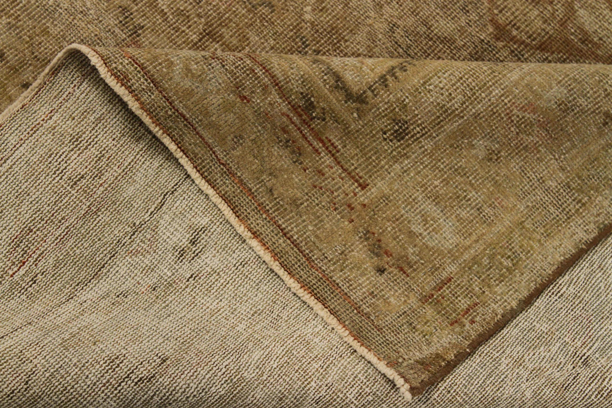 Asian Persian Sultanabad Area Rugs - 53979 For Sale