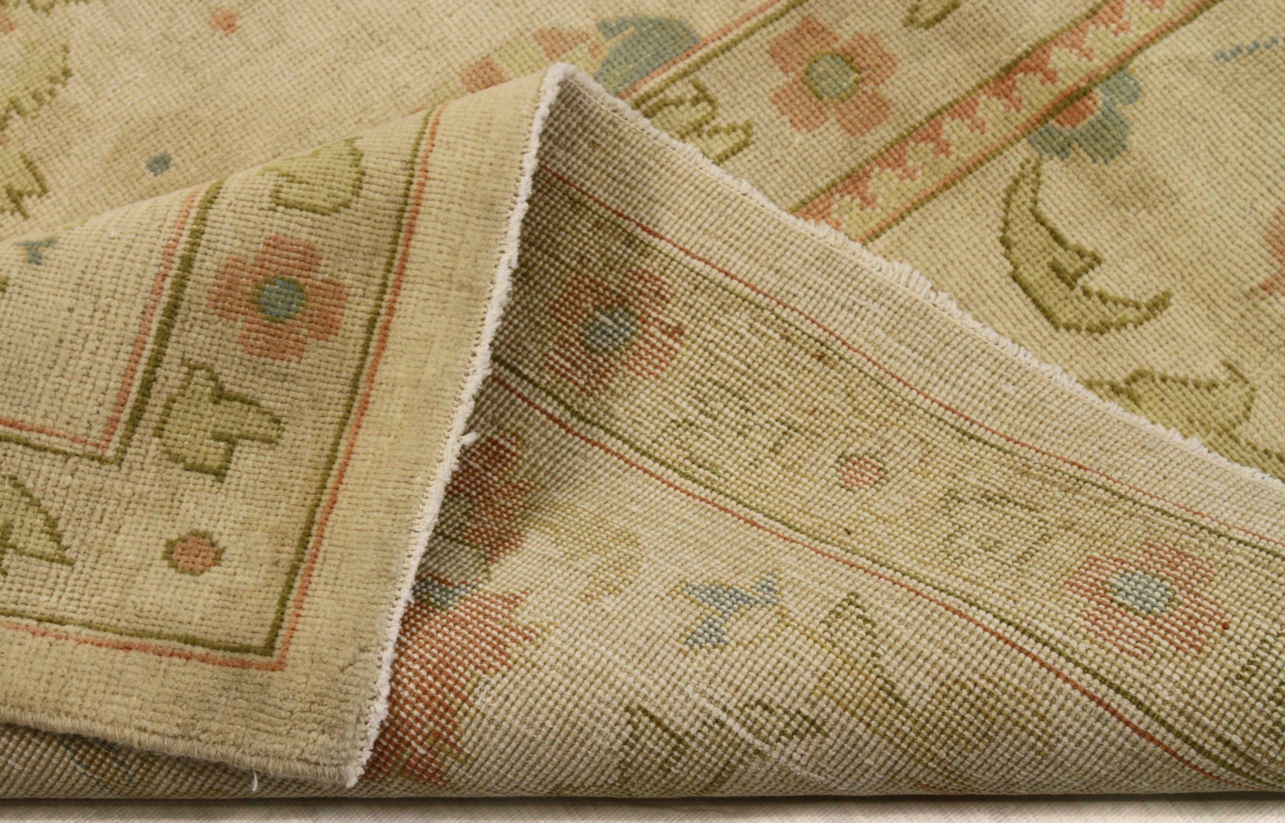 20th Century Persian Sultanabad Area Rugs Circa 1990 - 53751 For Sale