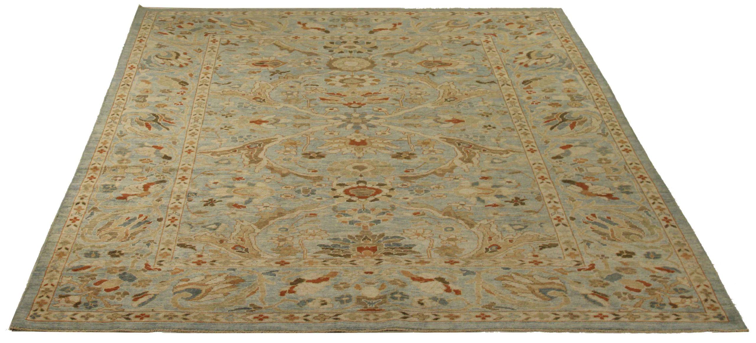 Découvrez l'élégance des tapis persans Sultanabad de Circa 1990. Conçu avec une attention méticuleuse aux détails, ce design exclusif est parfait pour mettre en valeur votre espace.