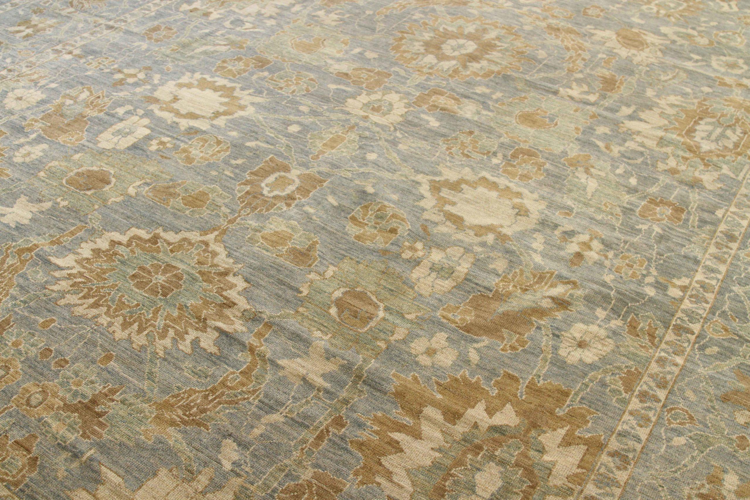 Asian Persian Sultanabad Area Rugs Circa 1990 - 68136 For Sale
