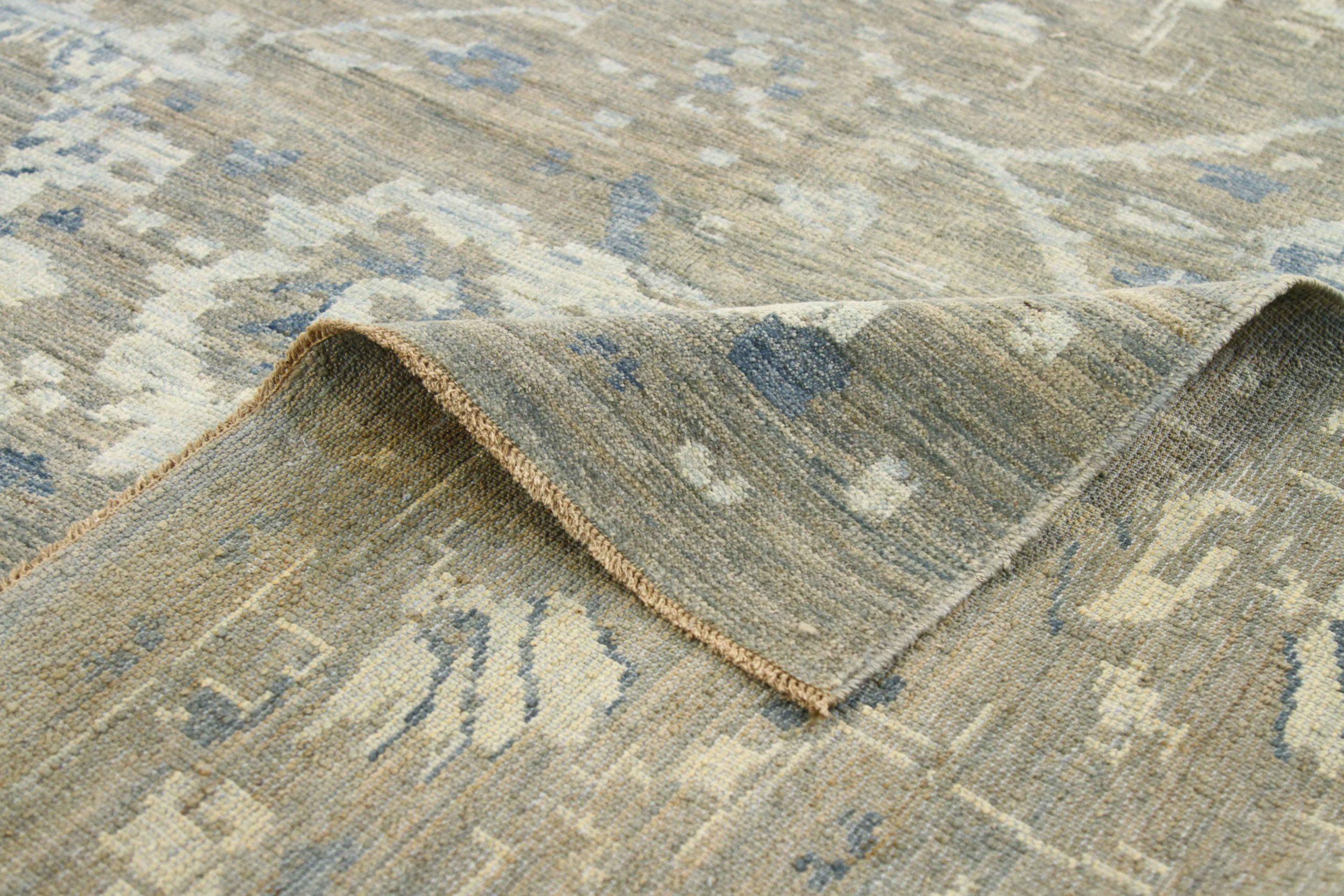 Tapis persans de Sultanabad vers 1990 - 68151 Excellent état - En vente à Dallas, TX