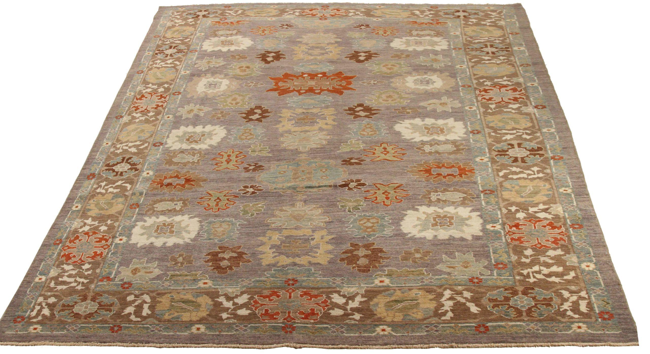 Entdecken Sie die Eleganz der persischen Sultanabad Teppiche von CIRCA 1990. Dieses exklusive Design, das mit viel Liebe zum Detail entworfen wurde, ist perfekt, um Ihren Raum zu verschönern.