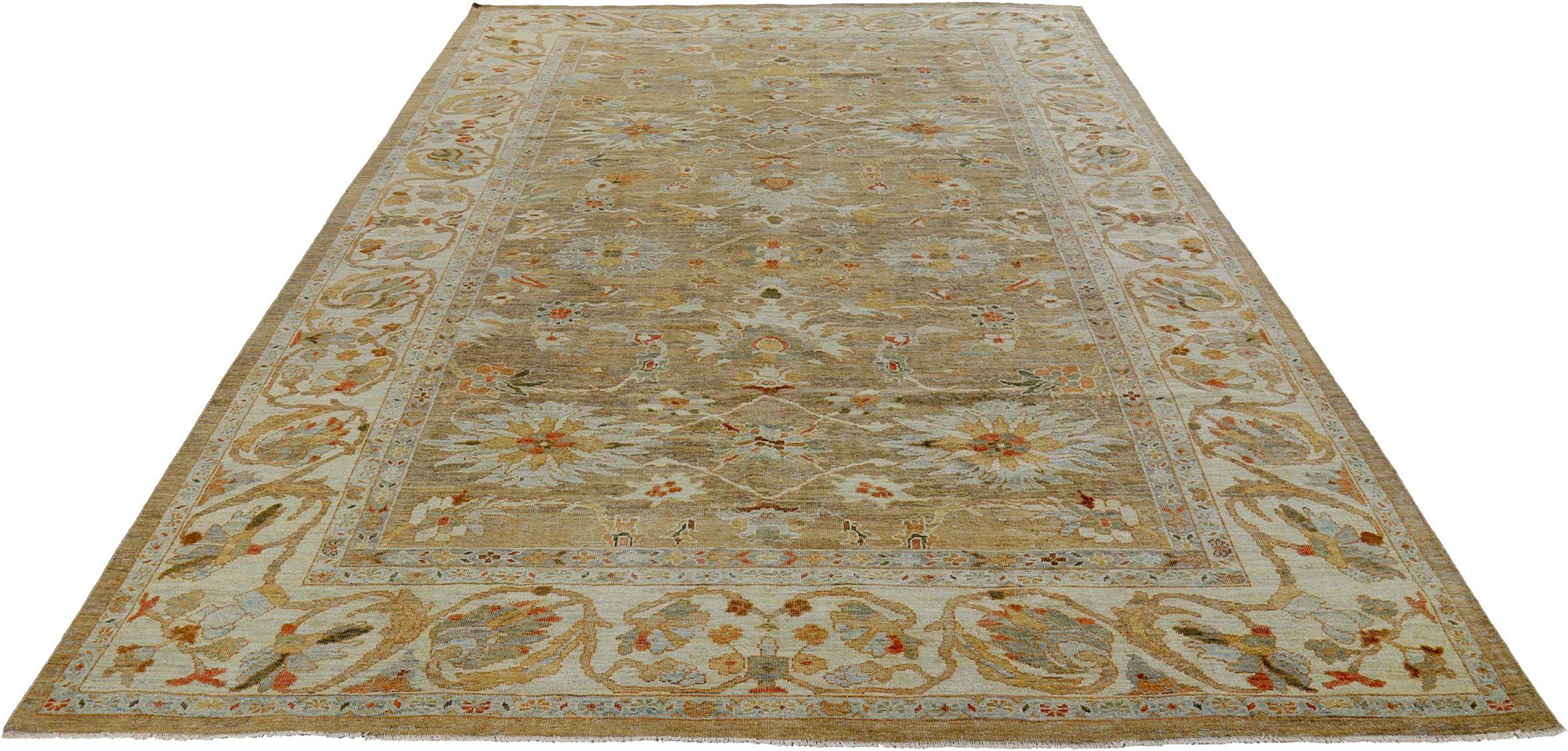 Entdecken Sie die Eleganz der persischen Sultanabad Teppiche von CIRCA 1990. Dieses exklusive Design aus Wolle in den Farben Braun, Elfenbein und Hellblau ist perfekt, um Ihren Raum zu verschönern.