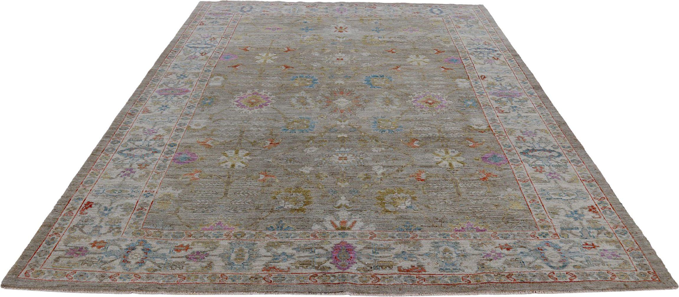 Entdecken Sie die Eleganz der persischen Sultanabad Teppiche von CIRCA 1990. Dieses exklusive Design aus Wolle und grauem Purpur eignet sich perfekt zur Verschönerung Ihres Raums.