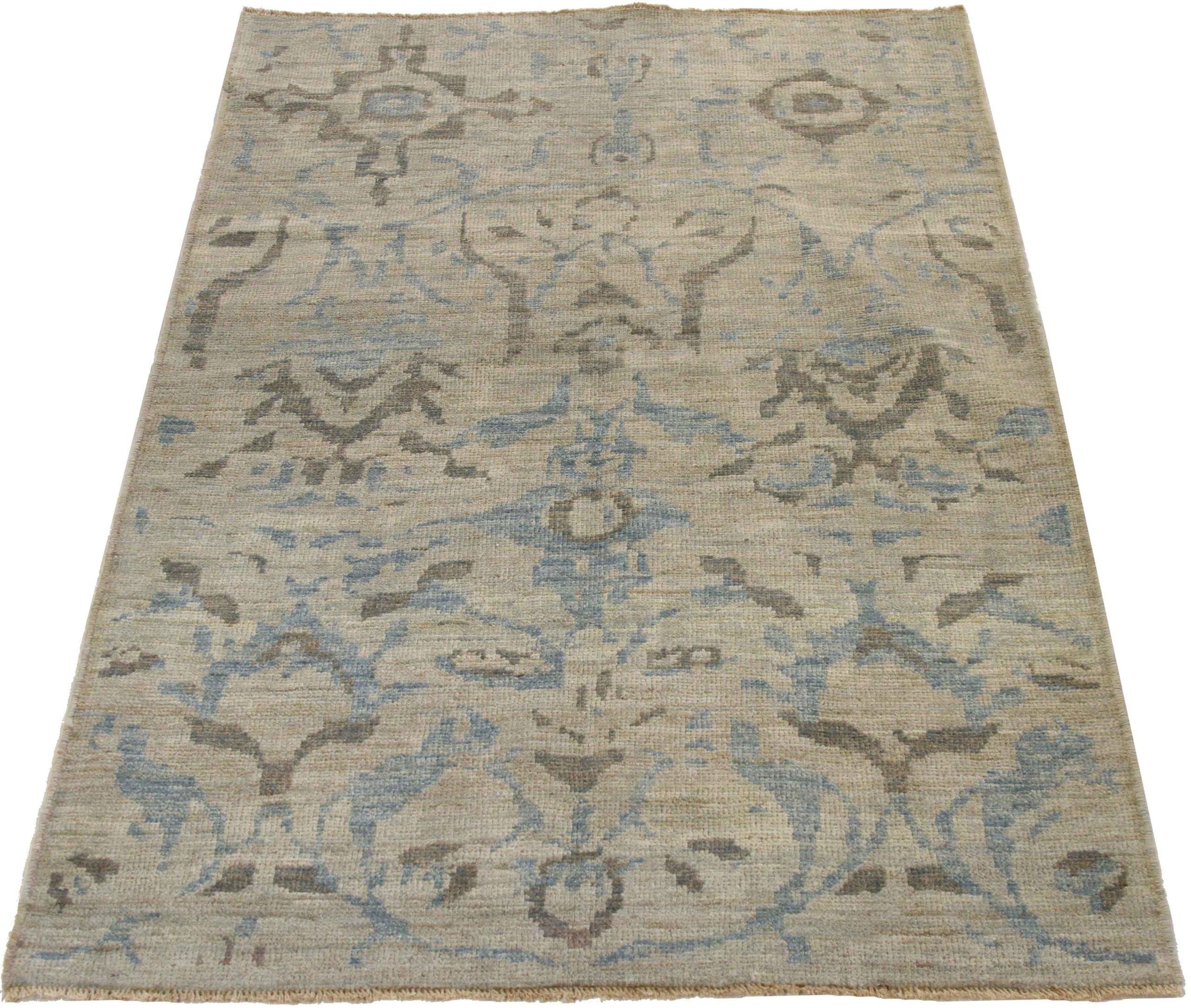 Scopri l'eleganza dei Sultanabad Rugs persiani. Progettato con una meticolosa attenzione ai dettagli, questo design esclusivo è perfetto per valorizzare il tuo spazio.