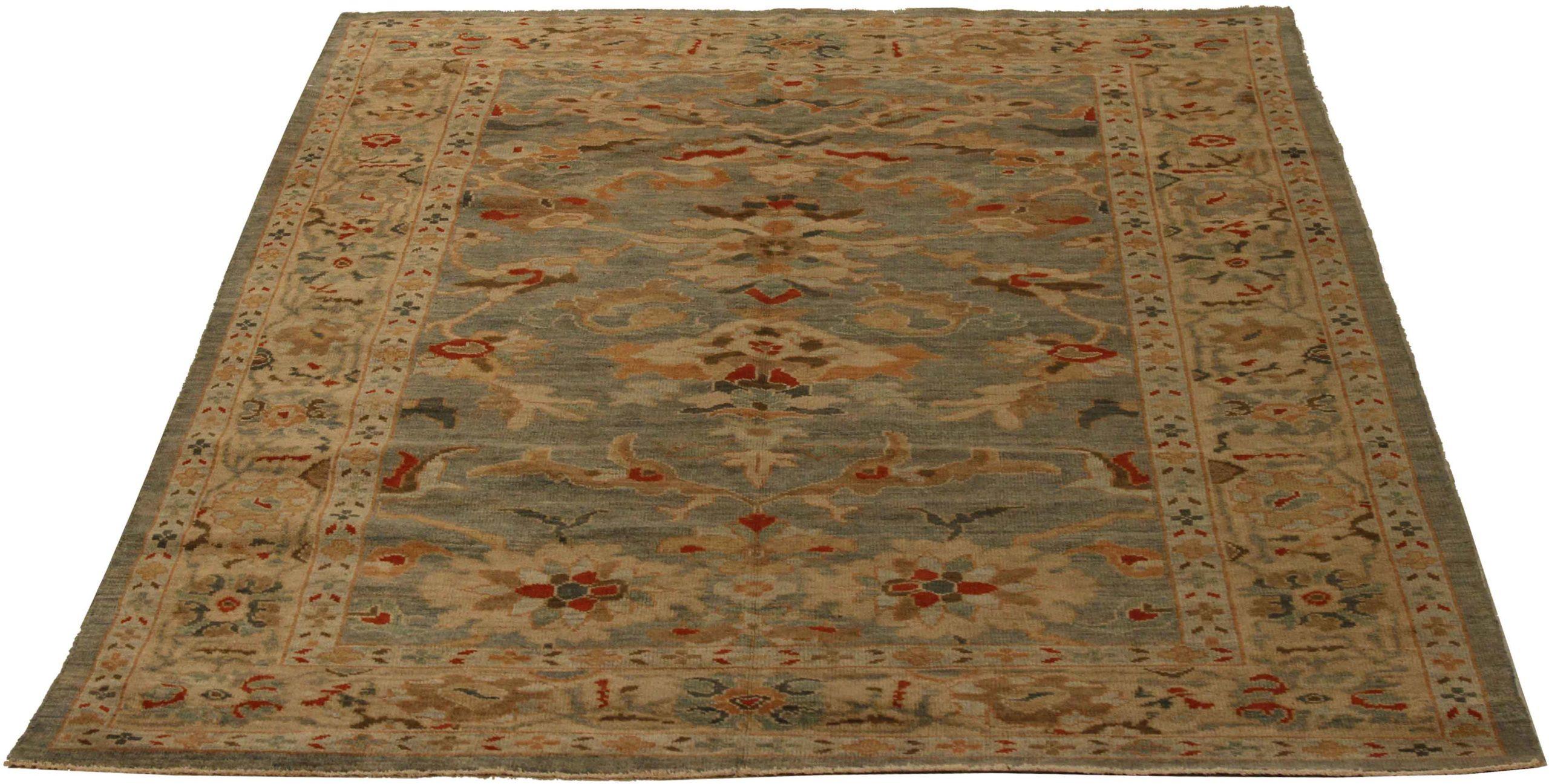 Découvrez l'élégance des tapis persans Sultanabad. Conçu avec une attention méticuleuse aux détails, ce design exclusif est parfait pour mettre en valeur votre espace.
