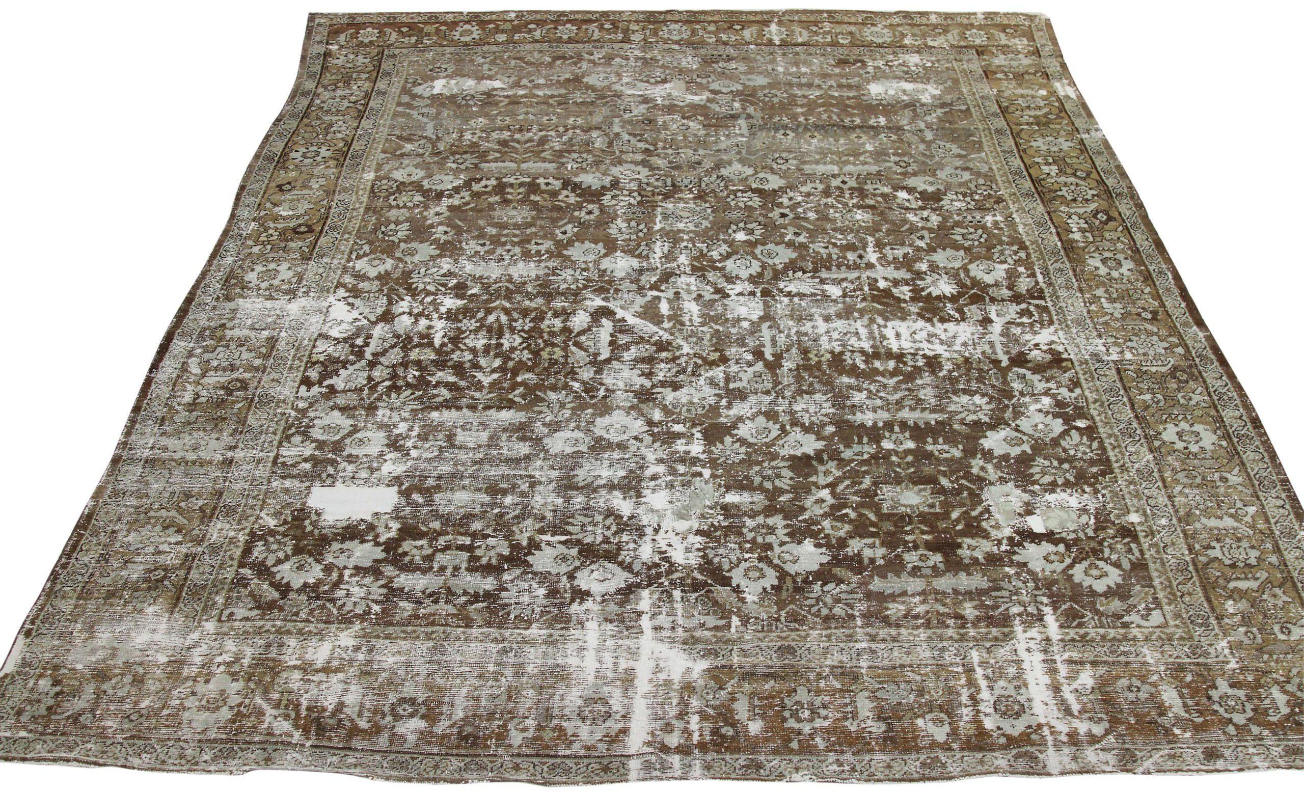 Scopri l'eleganza dei Sultanabad Rugs persiani con i tappeti CIRCA del 1880. Progettato in lana e marrone-avorio, questo design esclusivo è perfetto per valorizzare il tuo spazio.