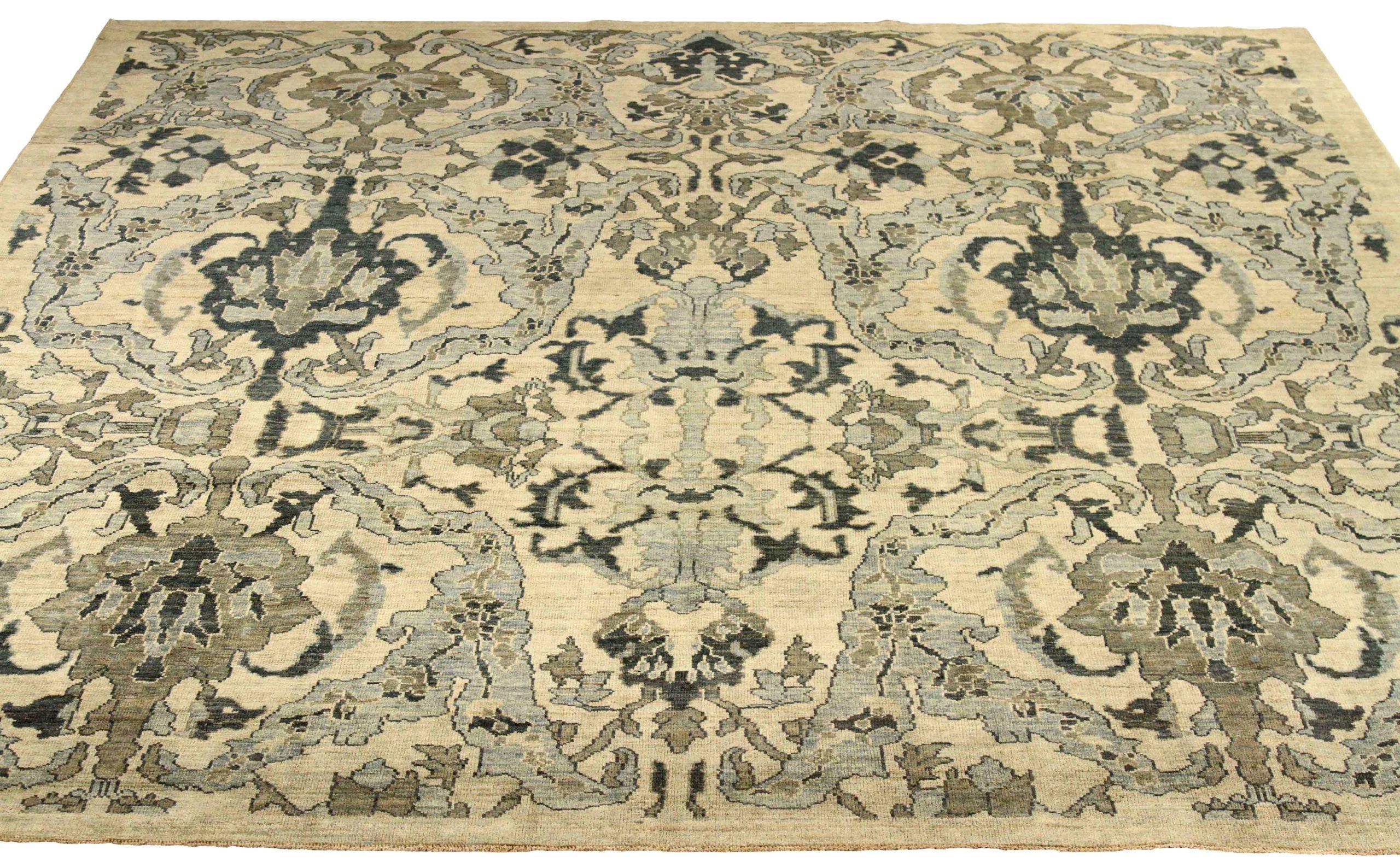 Entdecken Sie die Eleganz des persischen Sultanabad mit seiner wunderschönen Handwerkskunst von CIRCA 1990. Dieses exklusive Design, das mit viel Liebe zum Detail entworfen wurde, ist perfekt, um Ihren Raum zu verschönern.