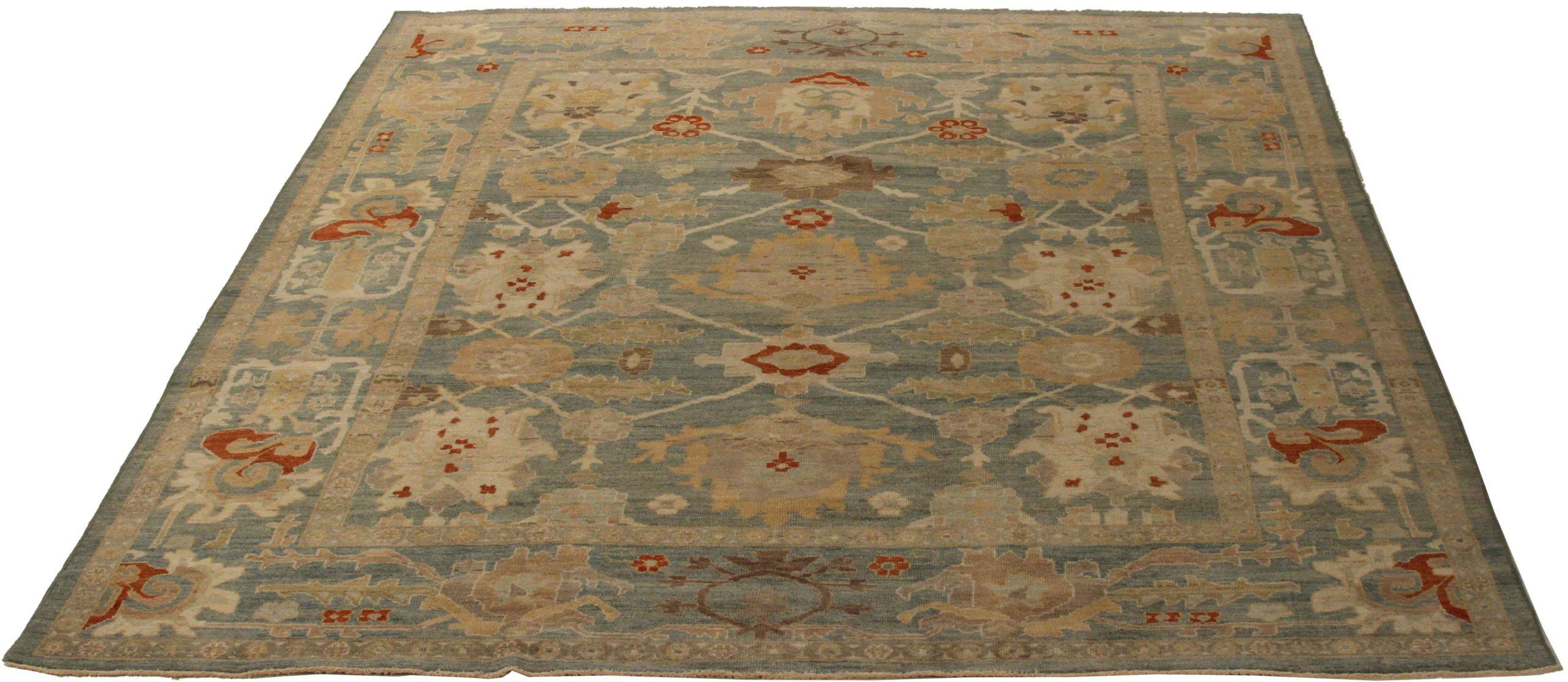 Scopri l'eleganza del Sultanabad persiano, caratterizzato da una splendida lavorazione artigianale del 1990 circa. Progettato con una meticolosa attenzione ai dettagli, questo design esclusivo è perfetto per valorizzare il tuo spazio.