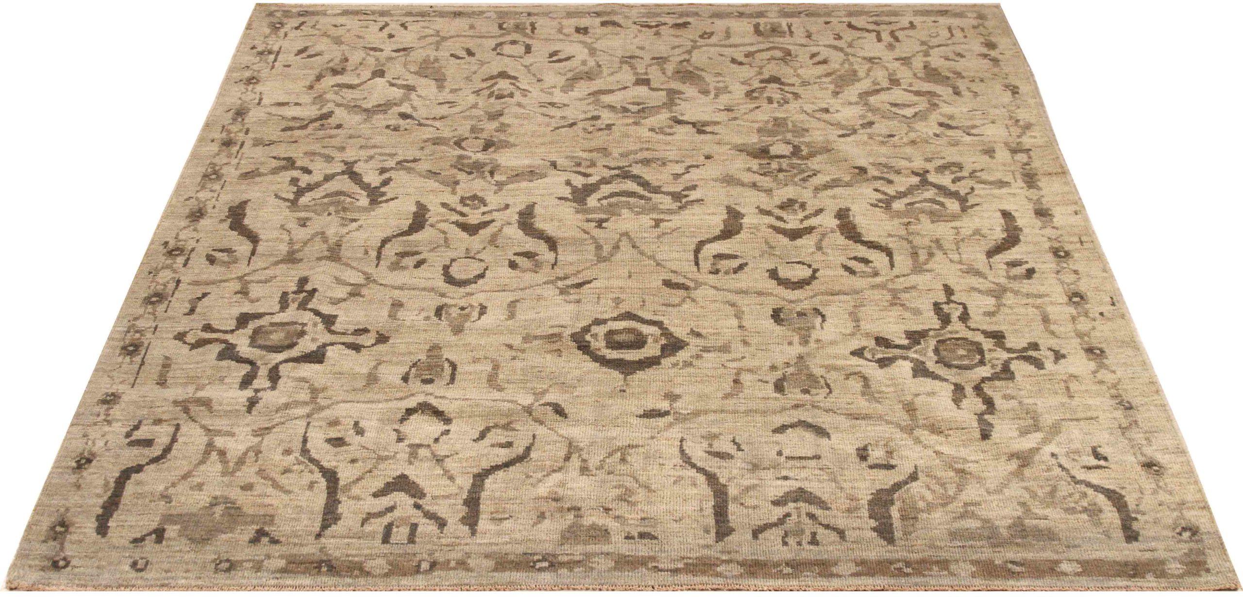 Scopri l'eleganza del Sultanabad persiano, caratterizzato da una splendida lavorazione artigianale. Progettato con una meticolosa attenzione ai dettagli, questo design esclusivo è perfetto per valorizzare il tuo spazio.