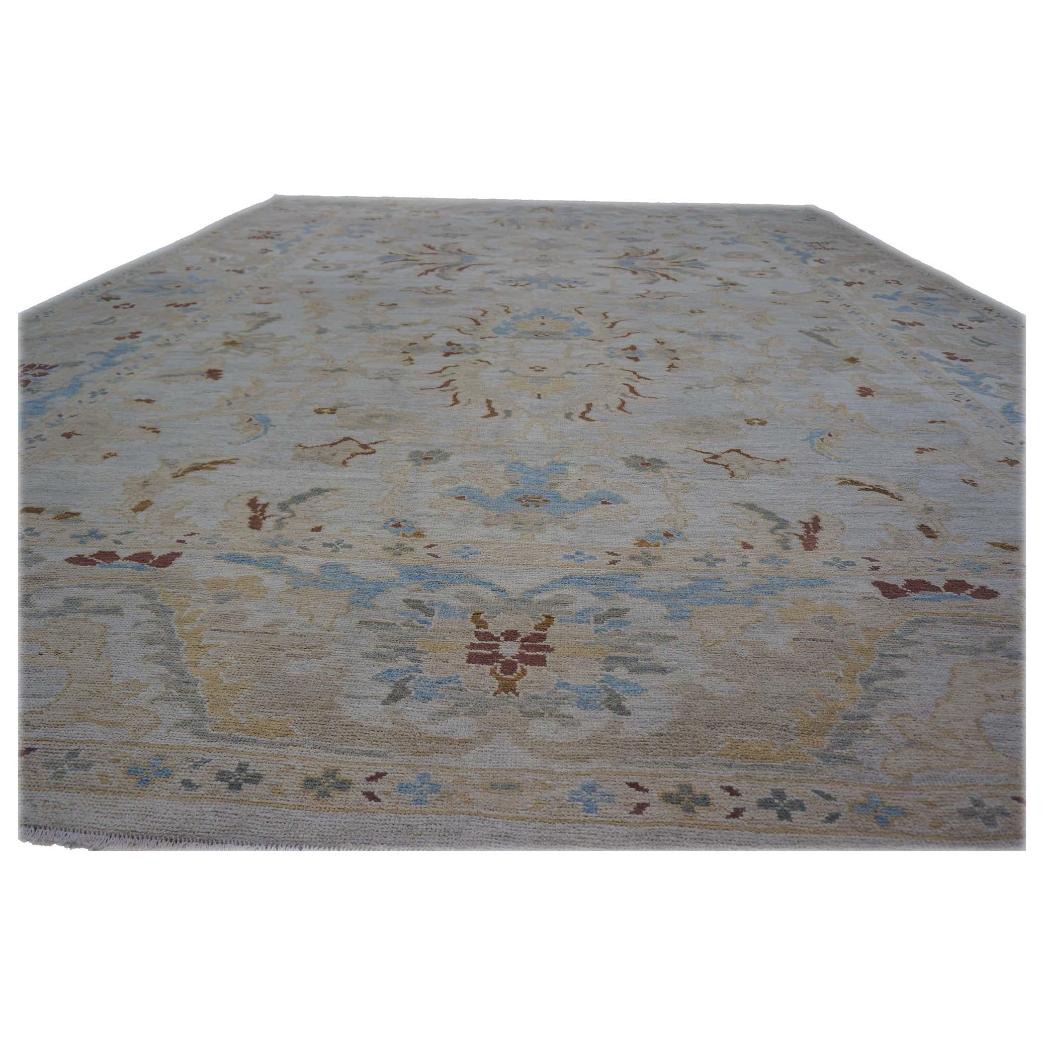 Condizione: Nuovo

Origine: Persia

Design: Sultanabad

Dimensioni effettive: 10' x 14'2